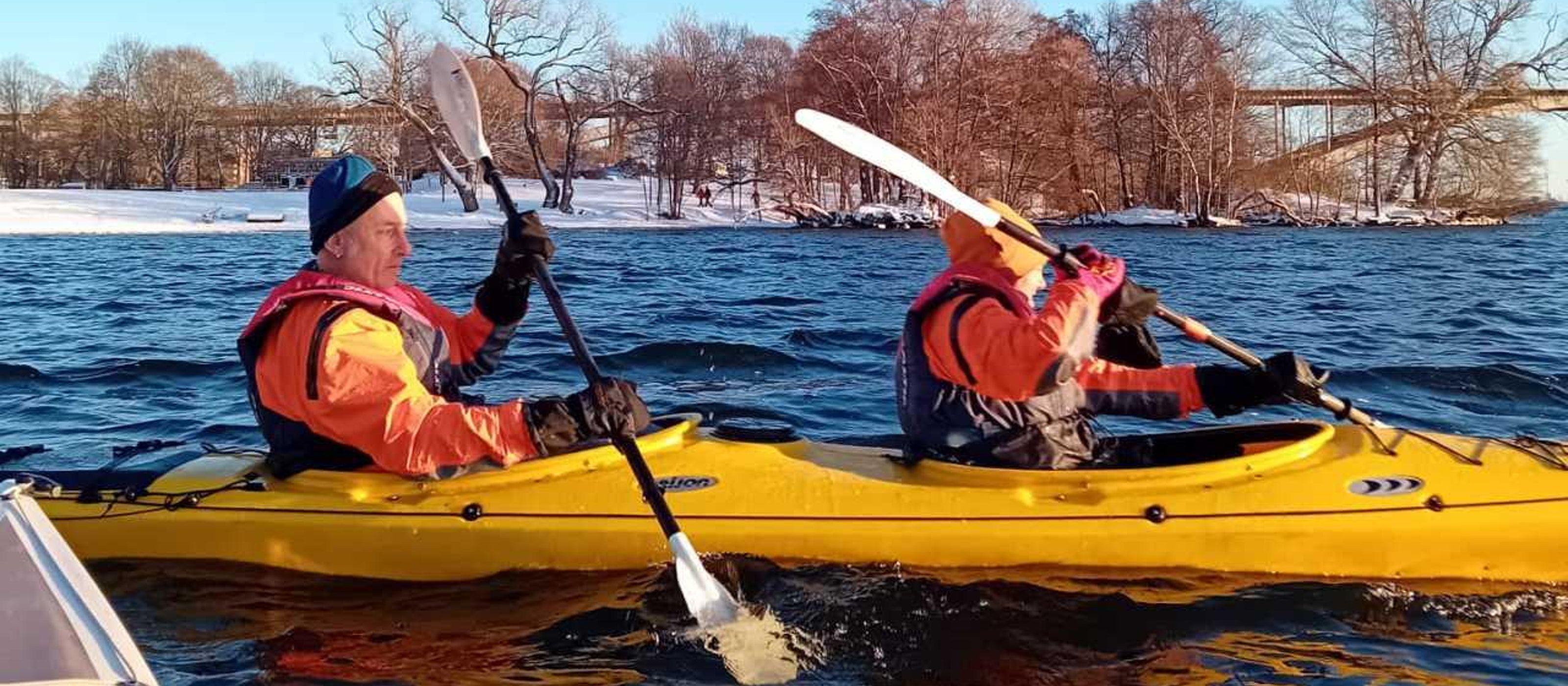 Winter Kayaking Tour through the City Centre