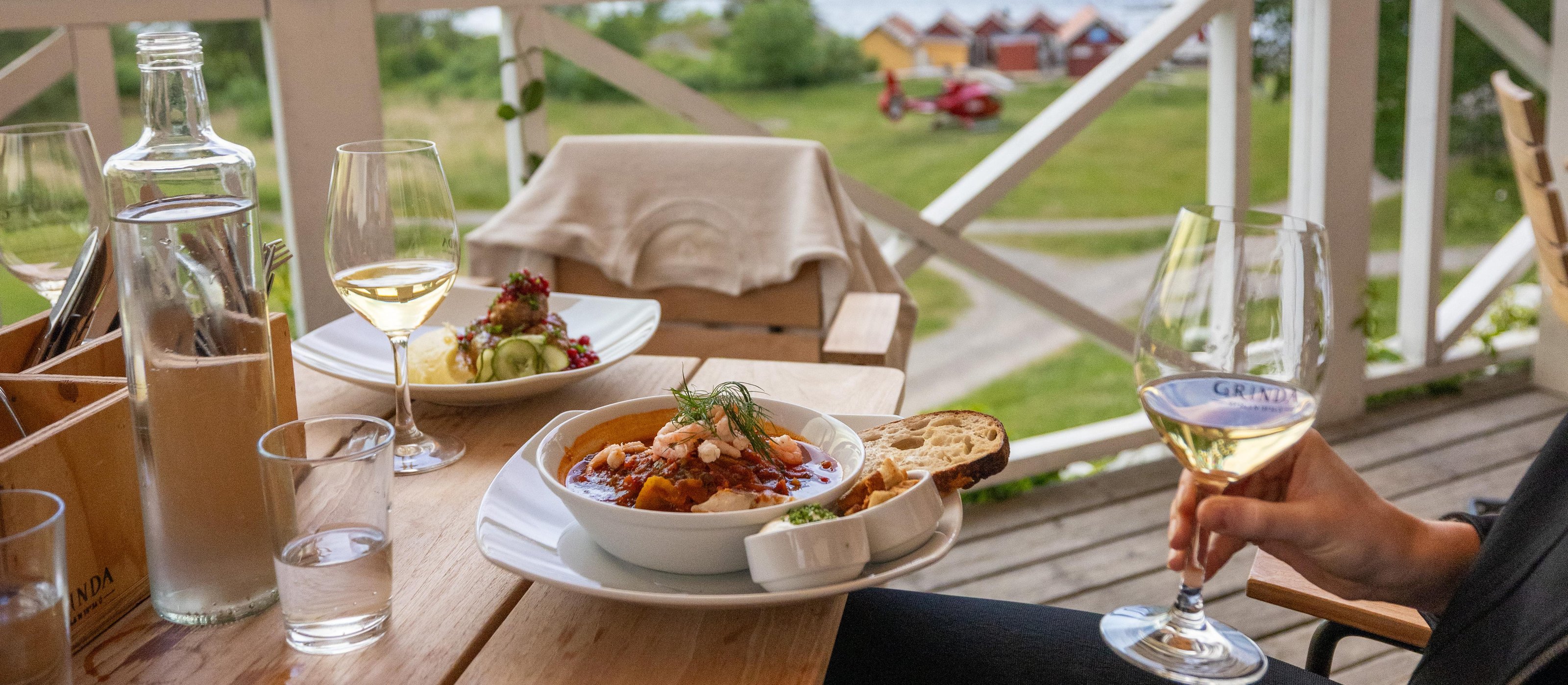 Sundbyberg Stockholm Helikoptertour mit Mittagessen in Grinda