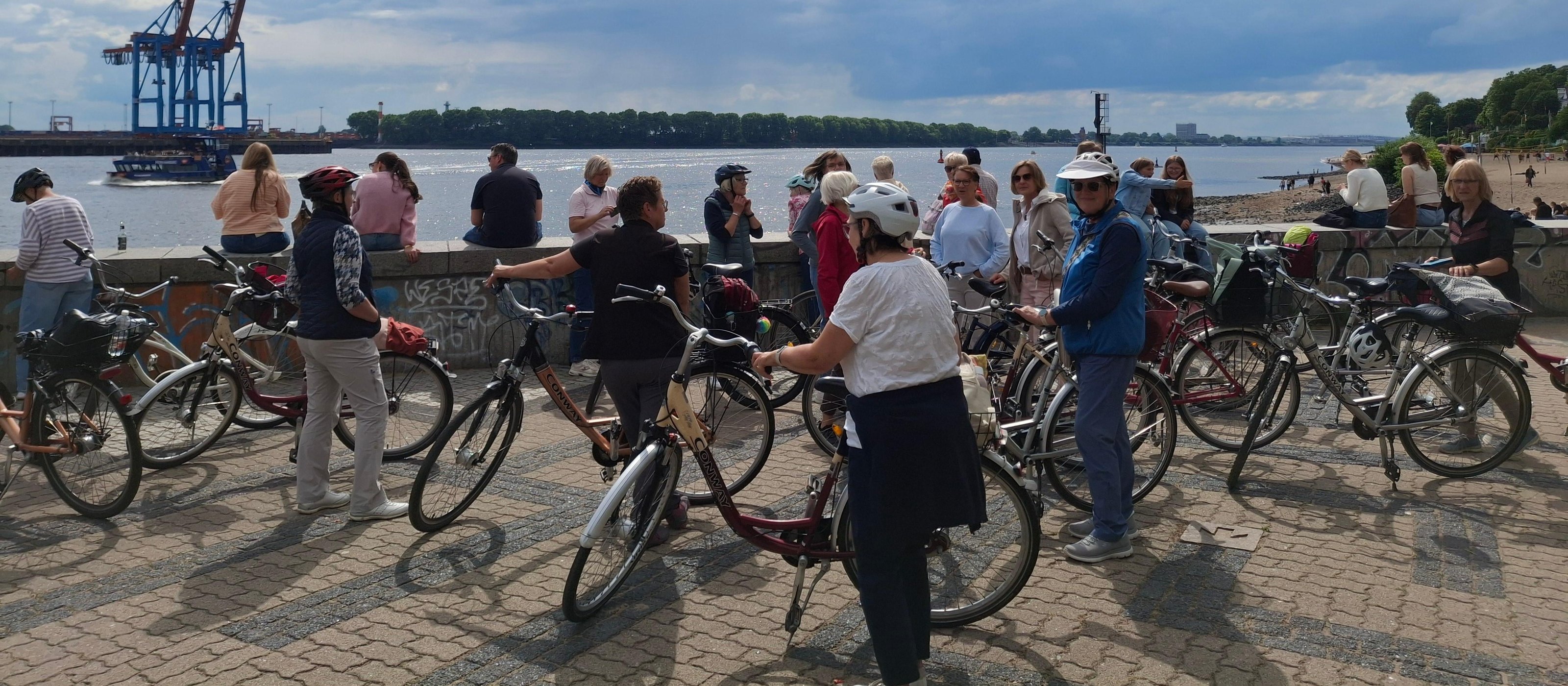 Elbe-Speicherstadt und Historische Hafen-Fahrradtour