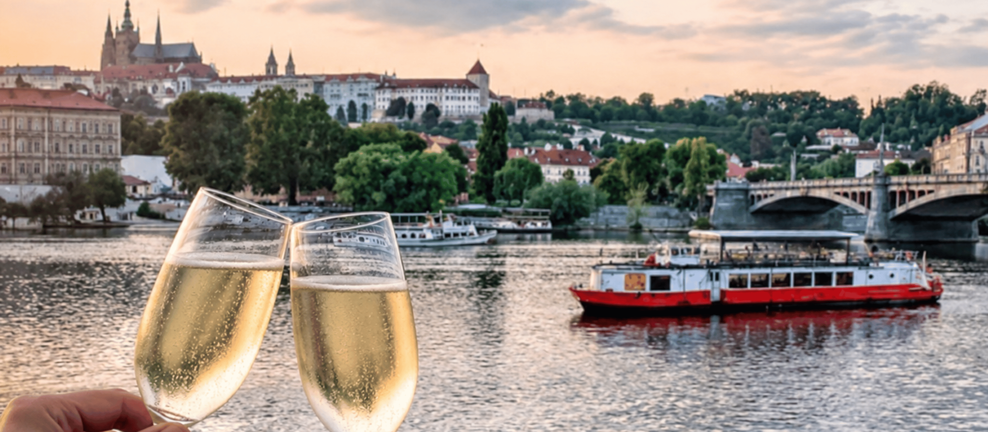 Relaxační hodinová plavba po Vltavě v jazzovém stylu