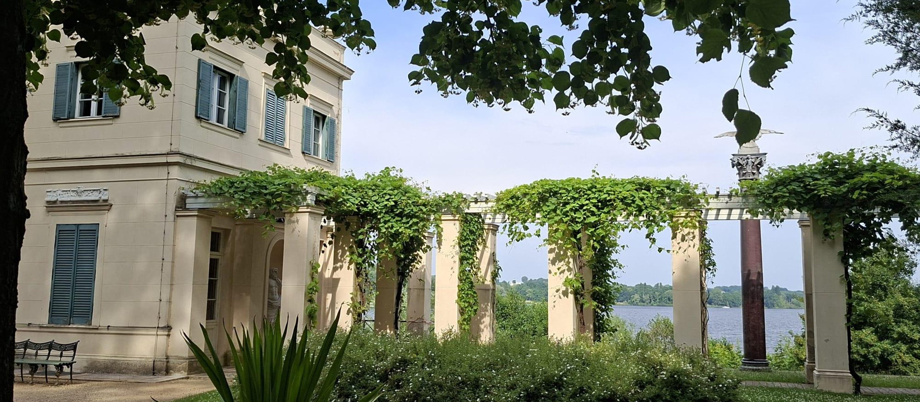 Schloss Glienicke & Pfaueninsel – Wanderung in einem UNESCO-Weltkulturerbe