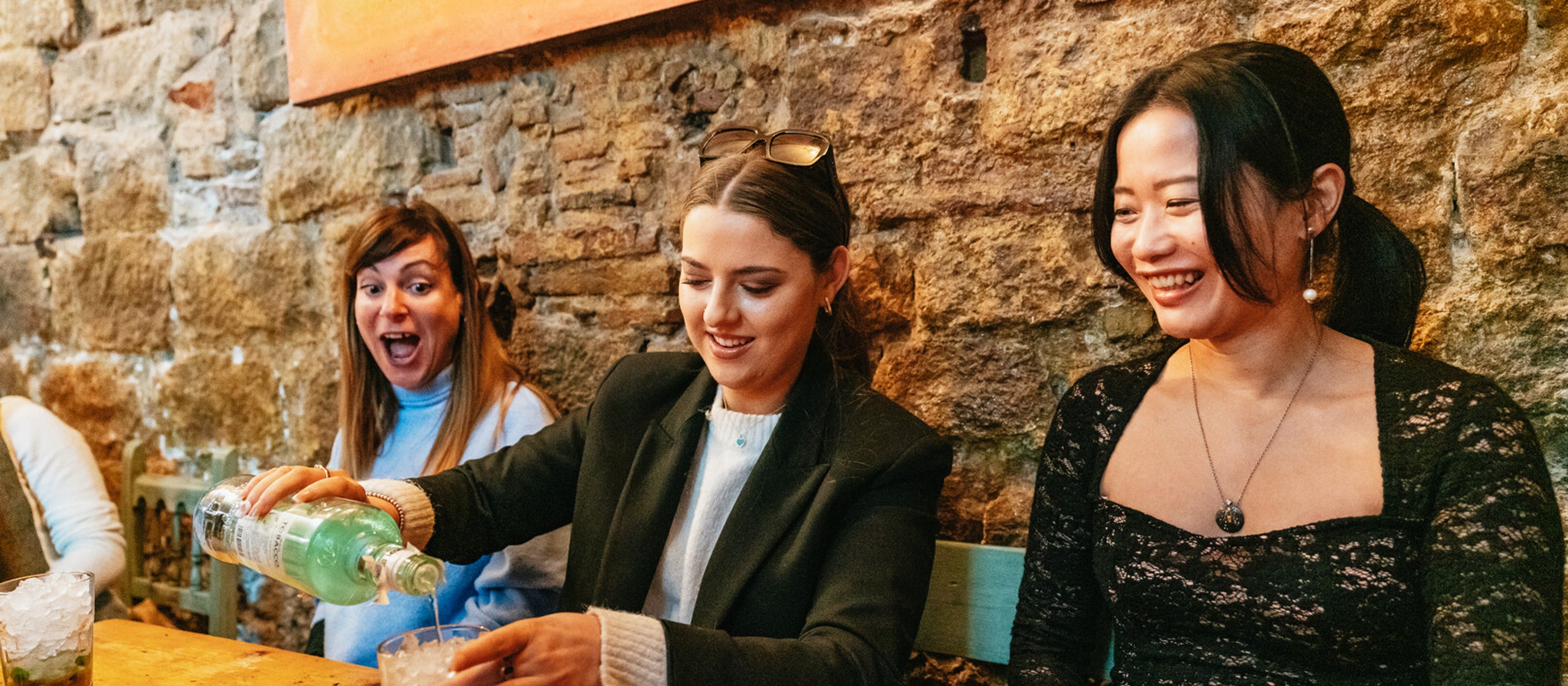 BARCELONA · 2 STUNDENCocktail-Meisterkurs von einem Mixologen mit Tapas