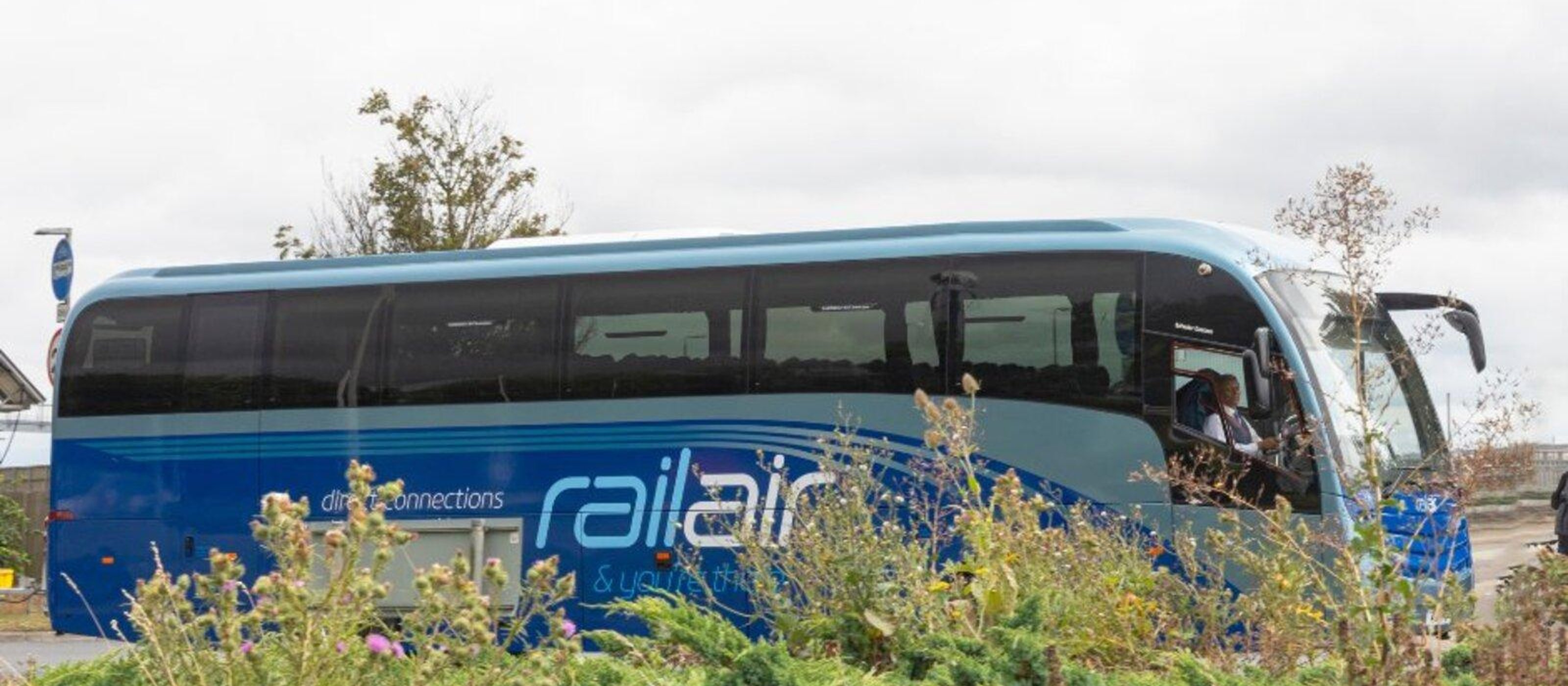 Reading London Heathrow Airport: Busreise vom/zum Reading