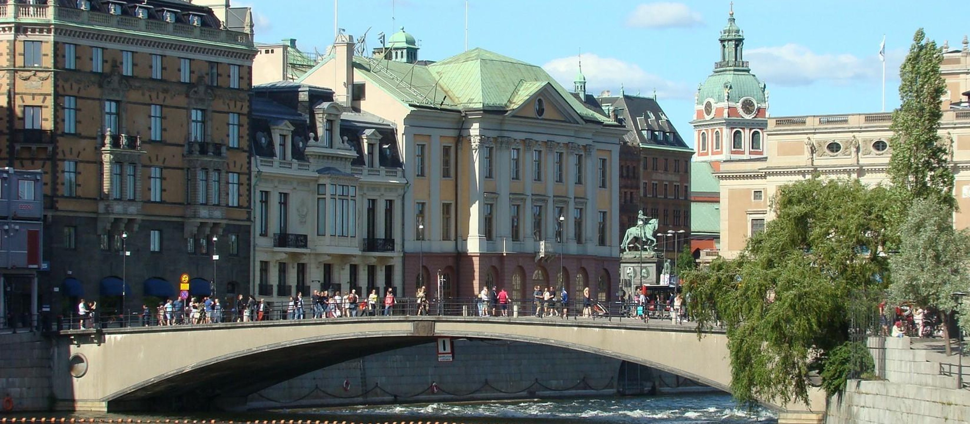A Beauty On The Water - Old Town Walk & Boat Trip