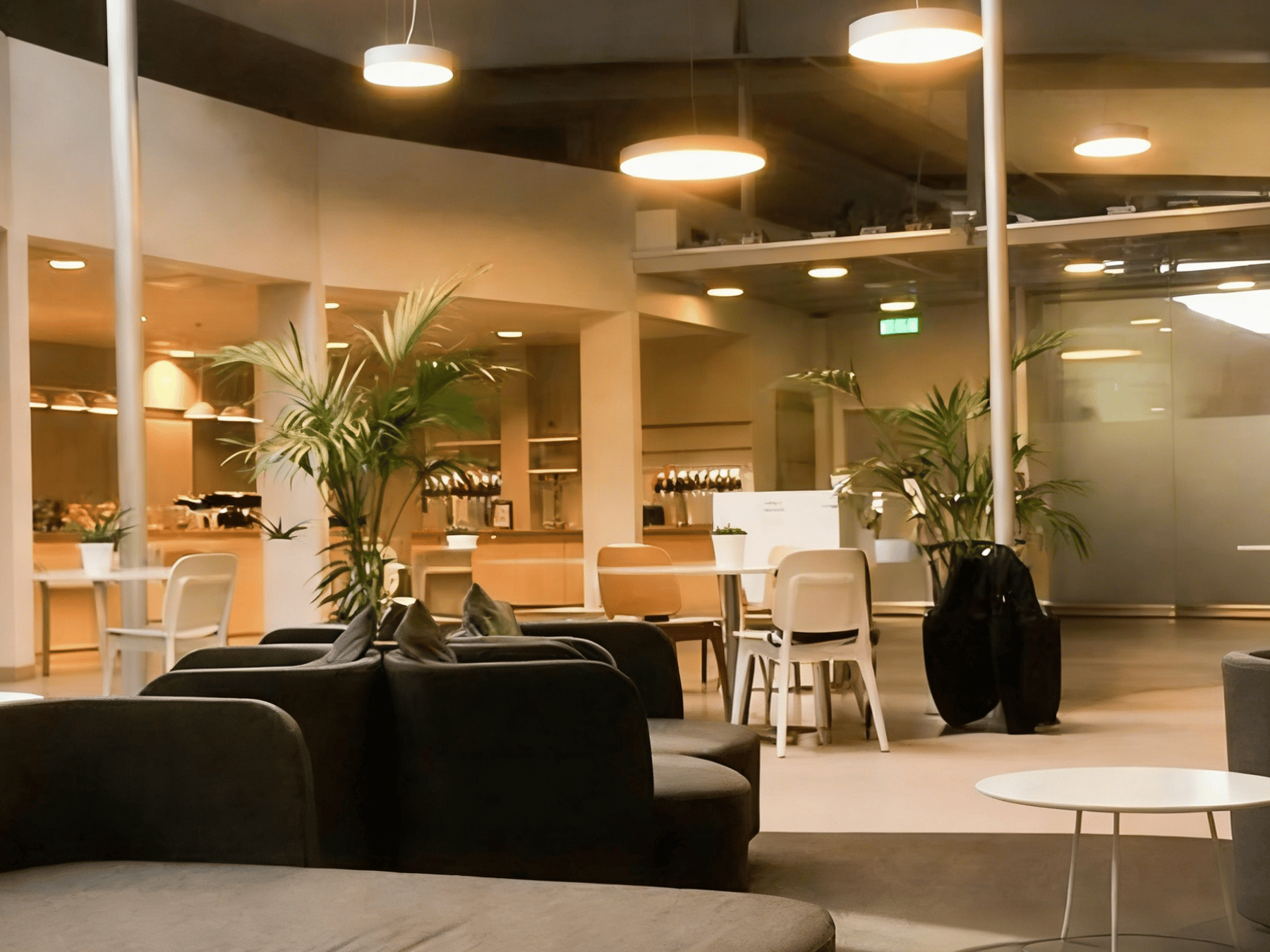 ARN Stockholm Arlanda Airport: Pearl Lounge Access
