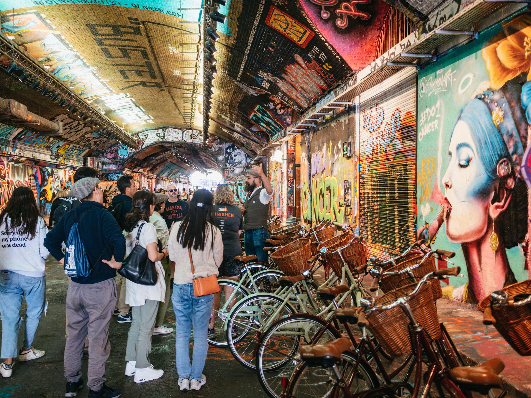 Fahrradtour zu Wahrzeichen und Geheimnissen mit Pub und Street Art