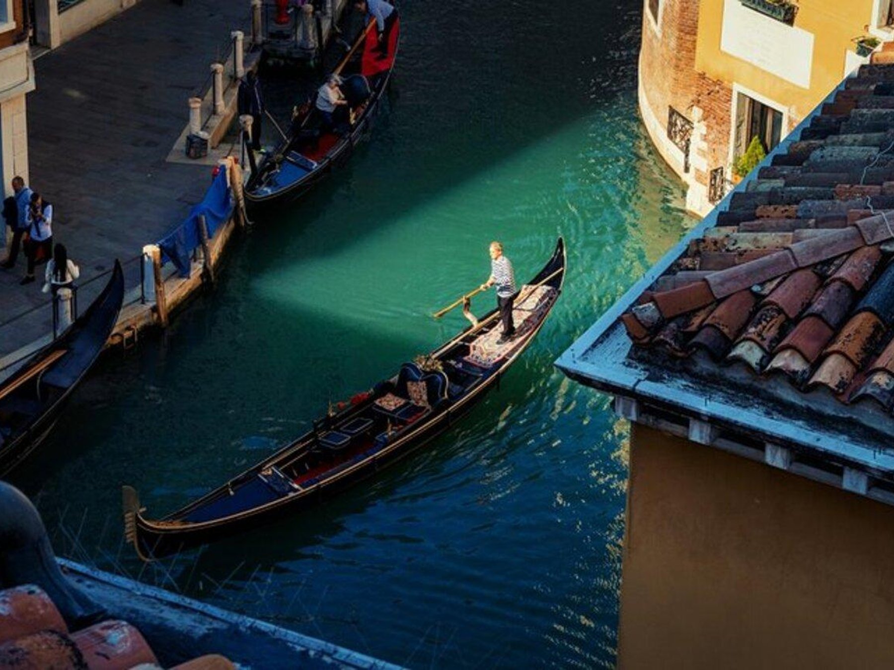 Venedig: Gondelfahrt mit Live-Kommentar & Audioguide