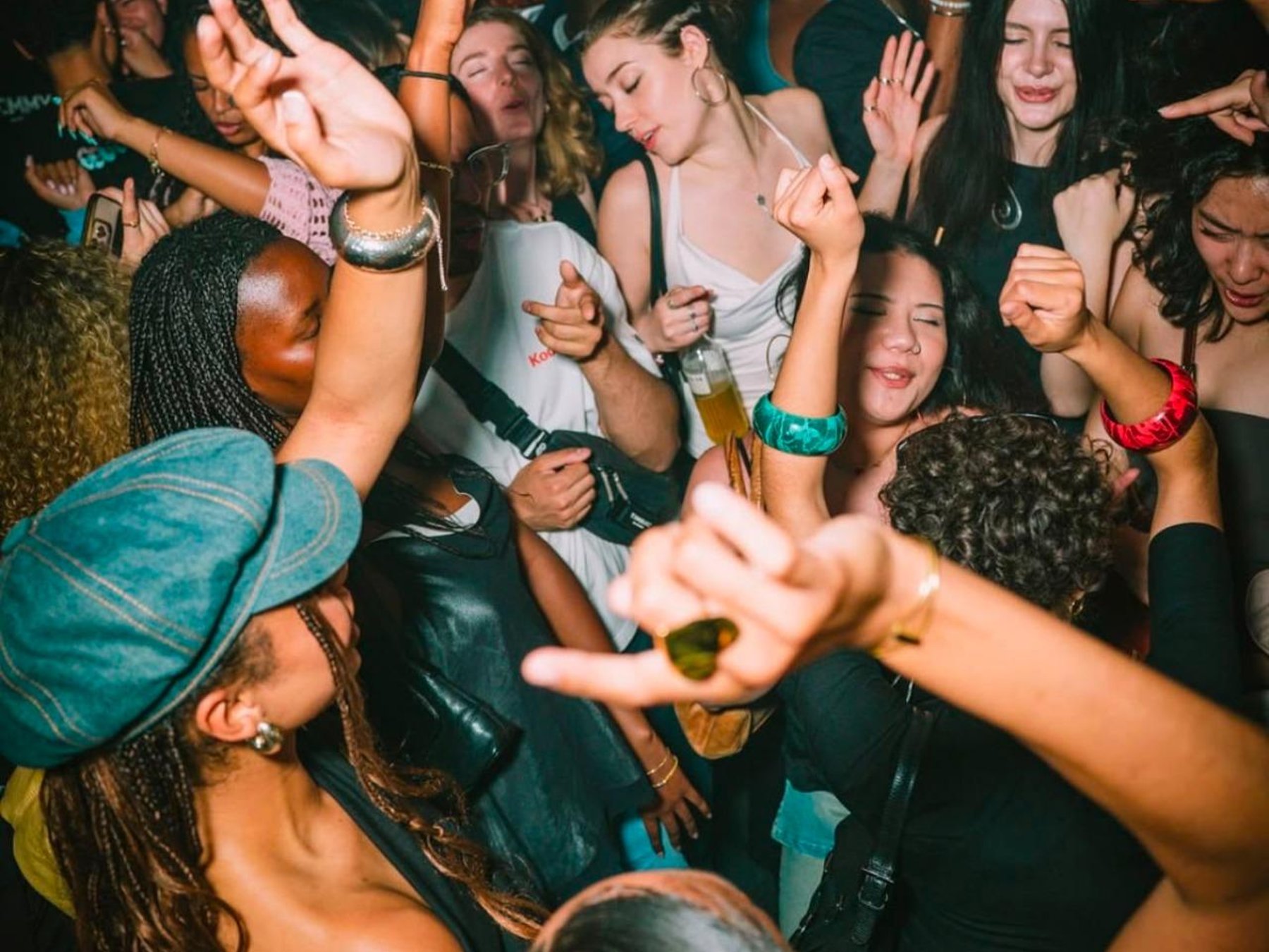 Barcelona: Rooftop- & Nachtleben-Tour mit VIP-Eintritt in einen Club