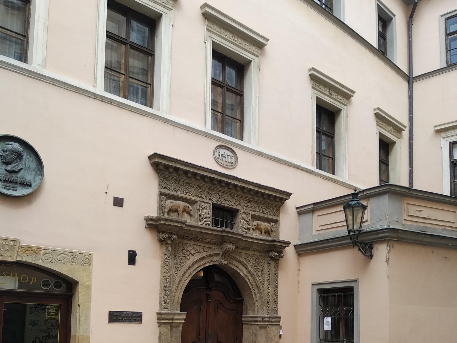 Denkmäler im Jüdischen Viertel + Führung