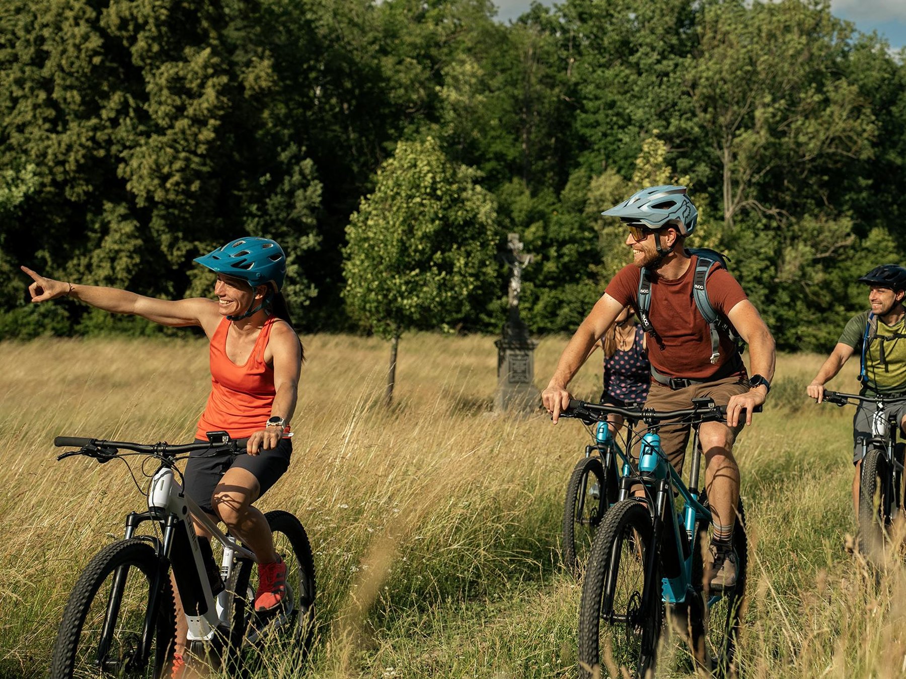 Prag: Mountainbike-Ganztagesausflug zur Burg Karlštejn