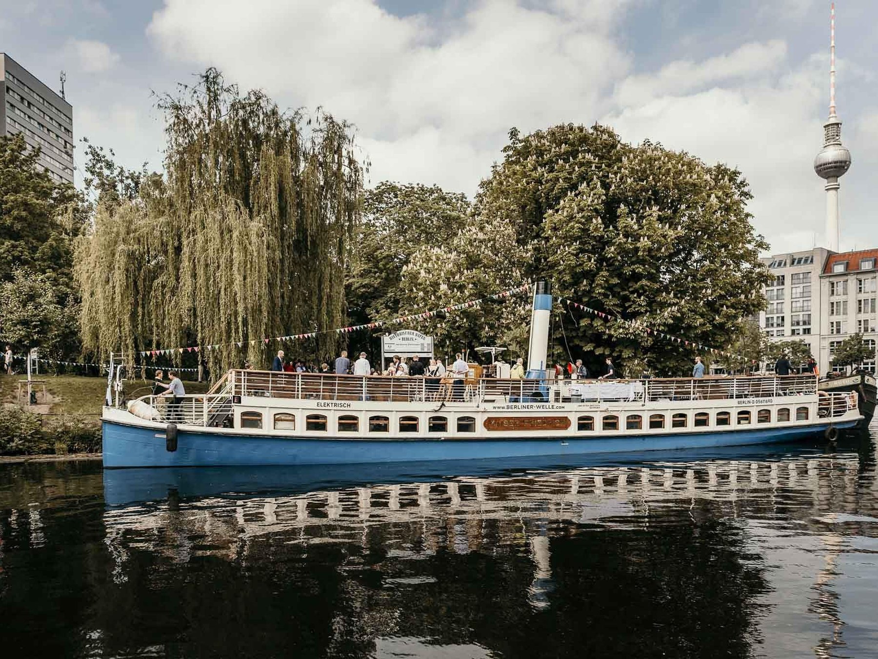 Berlin 1-stündige Berlin-Kreuzfahrt mit 140 Jahre altem elektrifiziertem Dampfschiff
