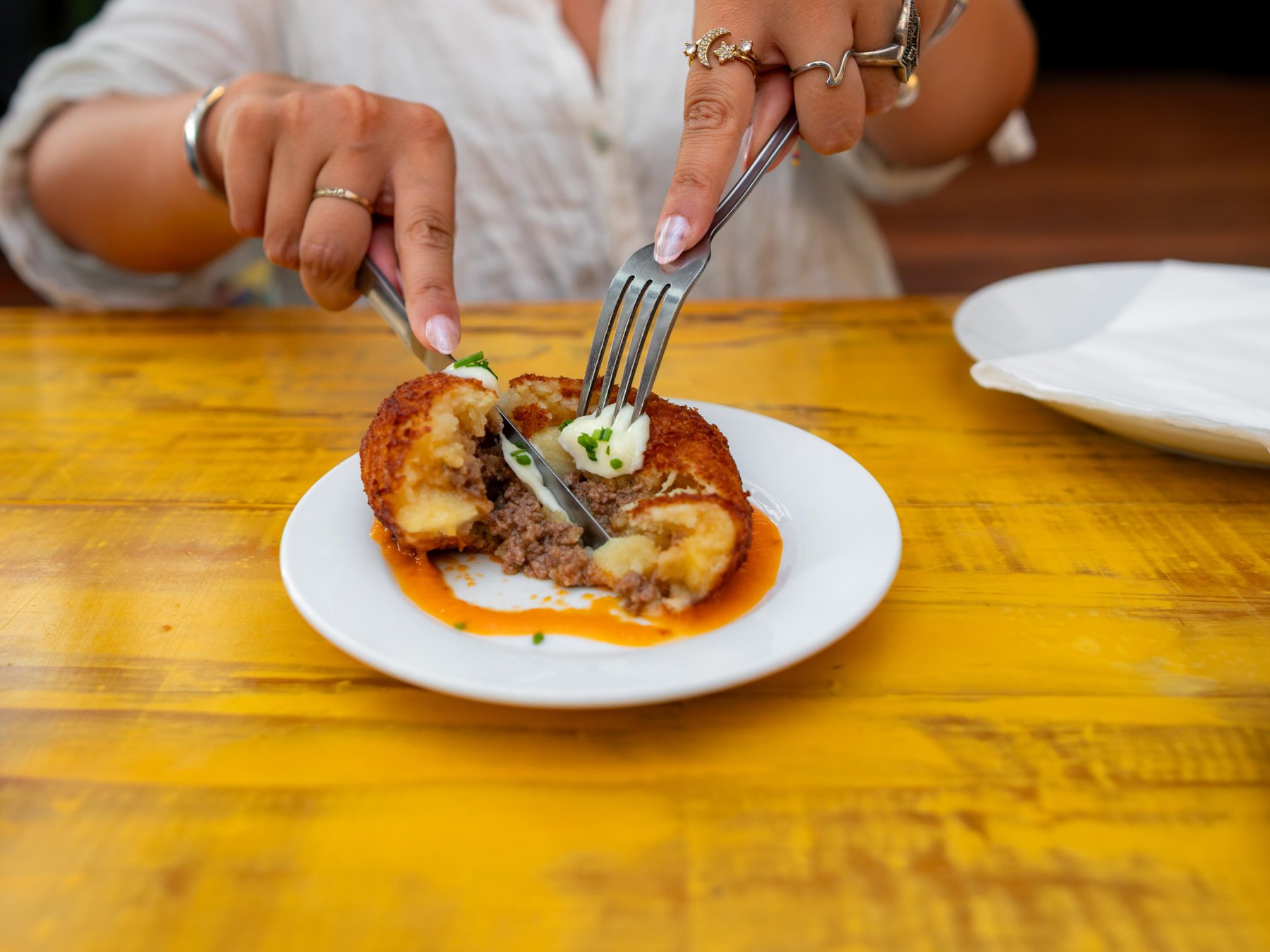 Barcelona: Foodtour im Gotischen Viertel und El Born mit Tapas und Wein