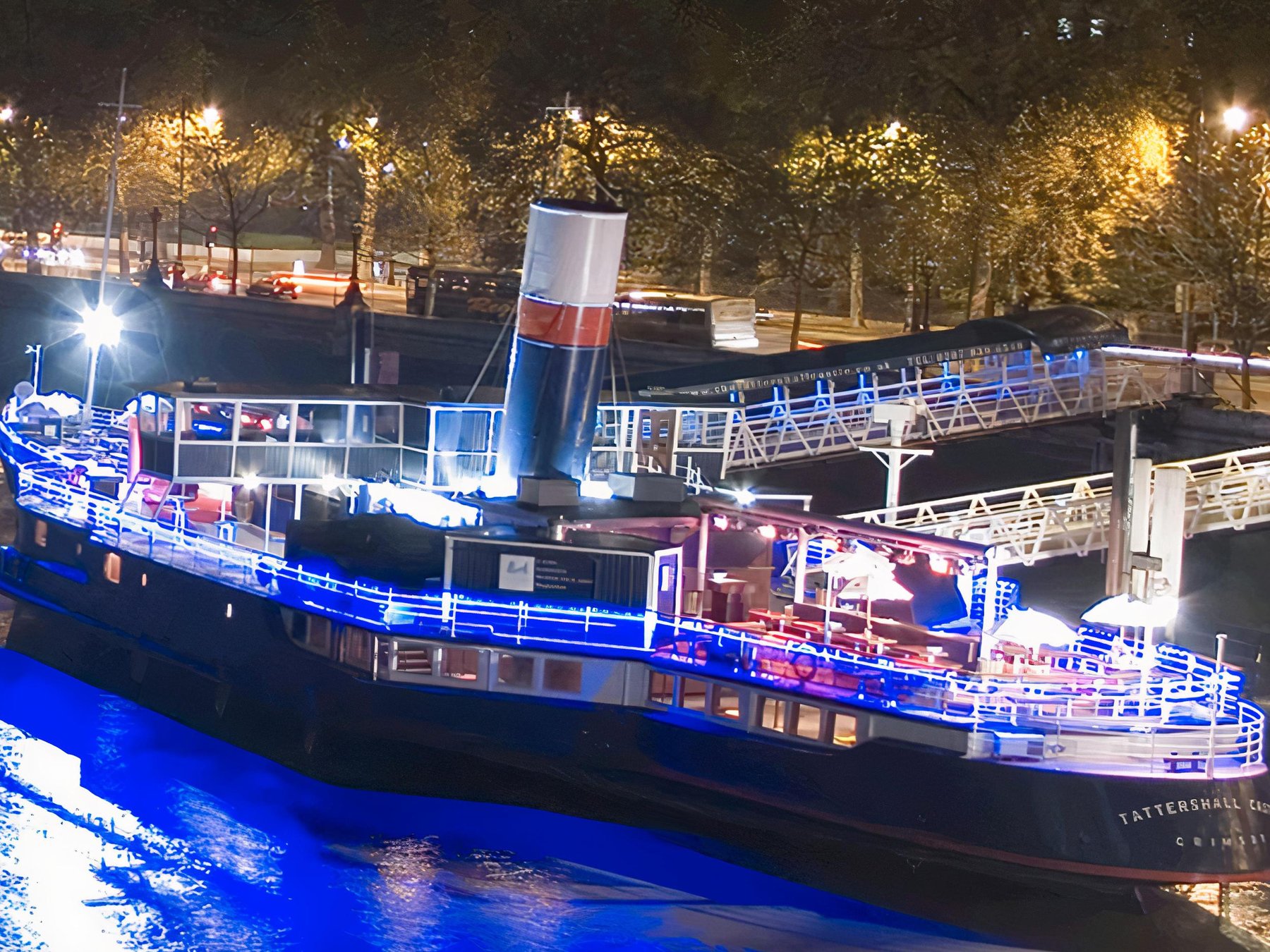 Boat Show Comedy Club Erlebnis