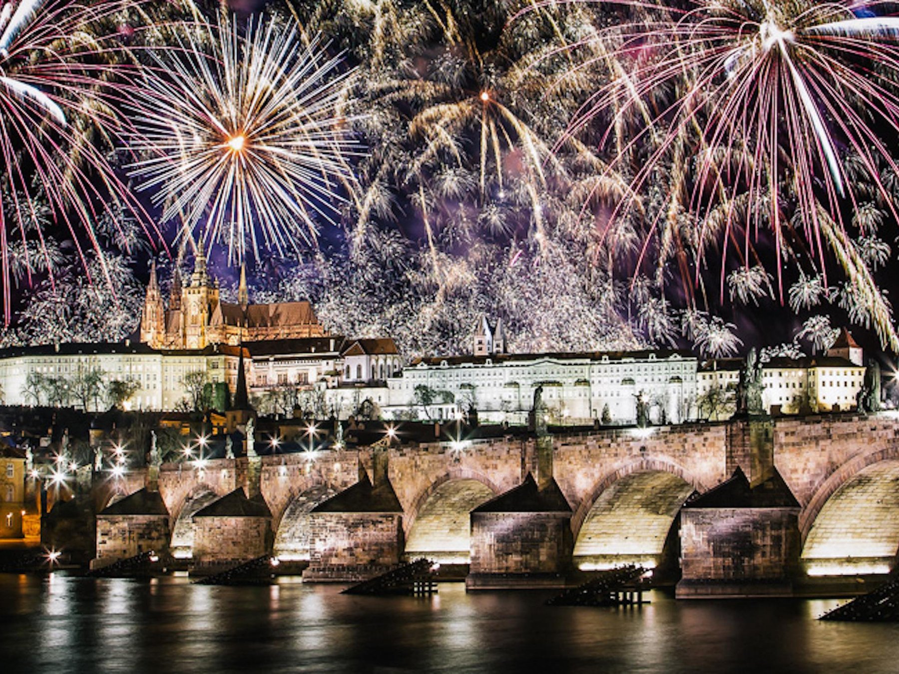 Prag Silvester-Kneipentour & Shots Bar Club Eintritt