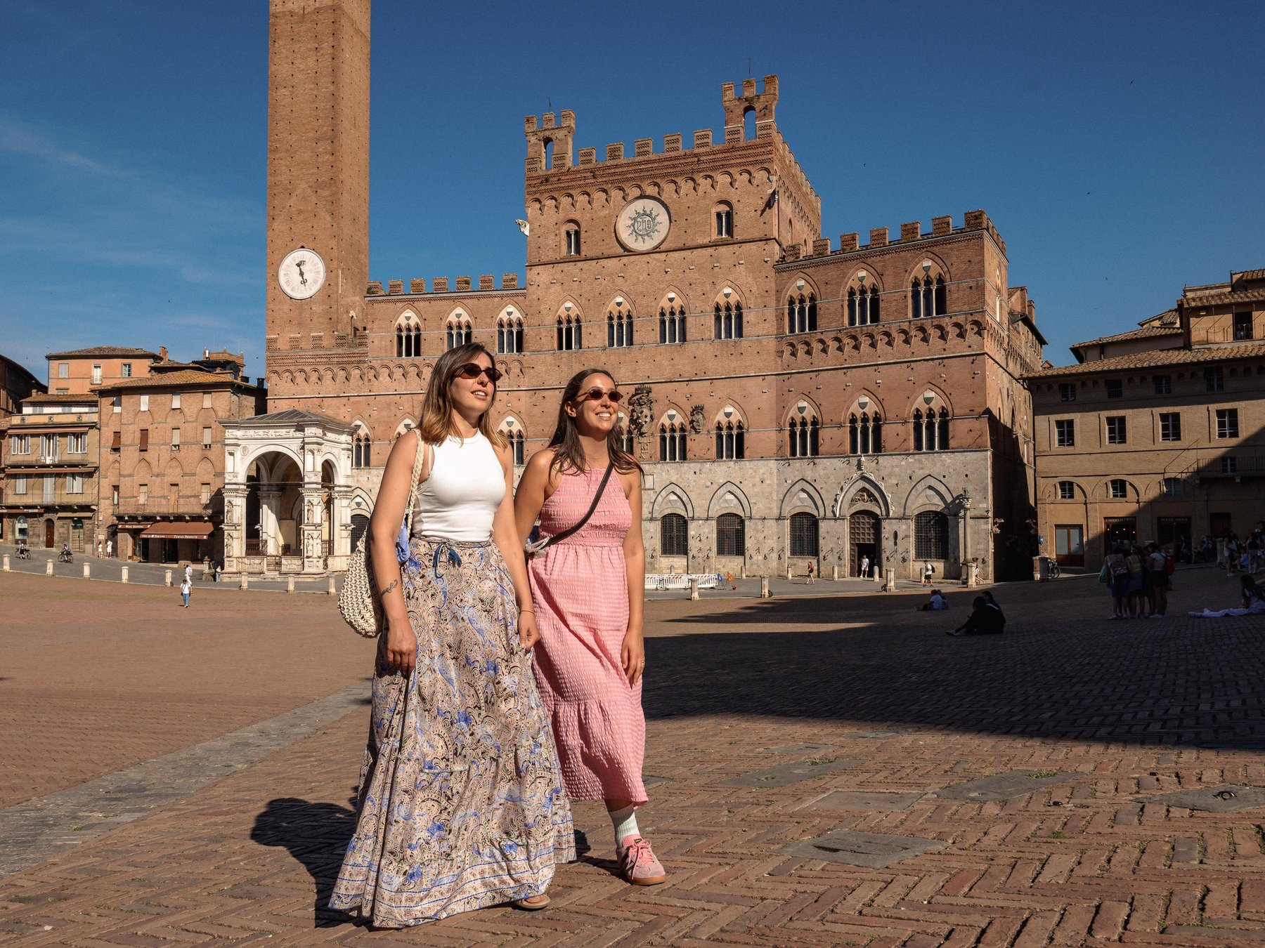 Siena, San Gimignano und Monteriggioni: Tagesausflug von Florenz + Weinverkostung
