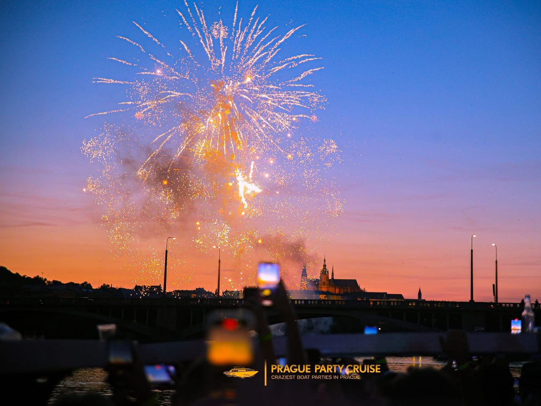 Prag: Silvester-Bootsparty mit After-Party