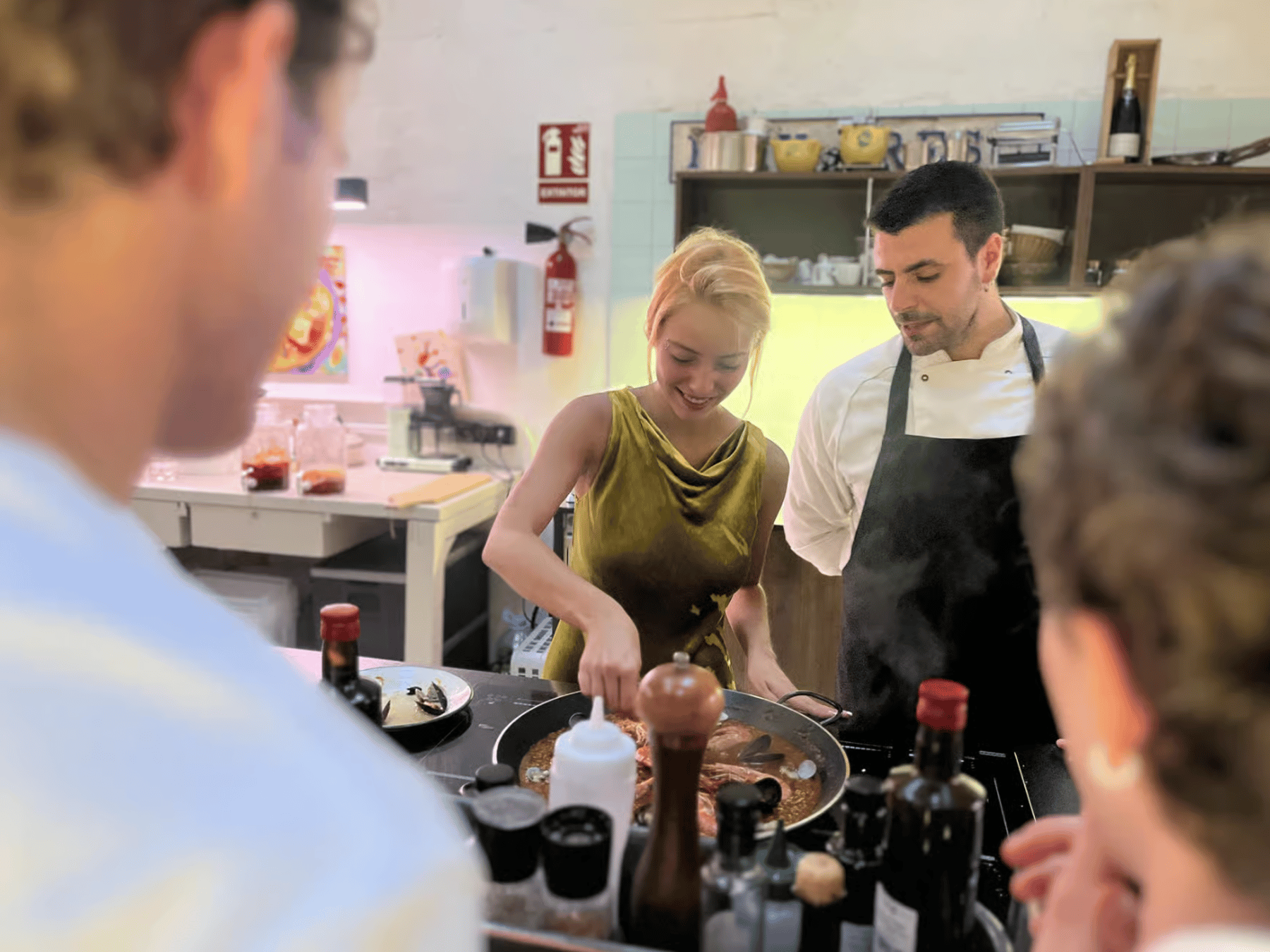 Paella- & Tapas-Kochkurs mit Sangria-Zubereitung
