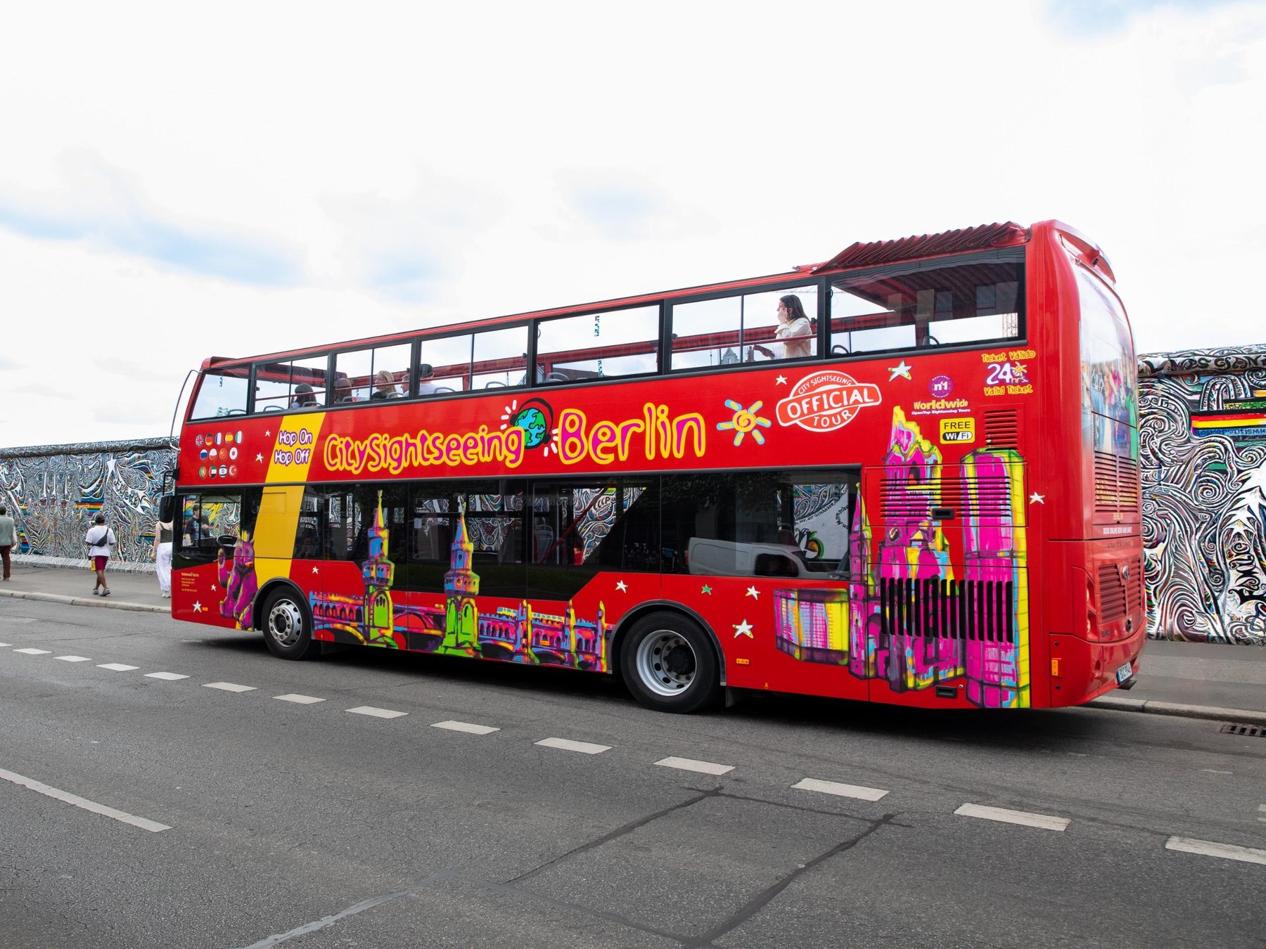Berlin: 1-Hr Historical Sightseeing Cruise from Old Stock Exchange