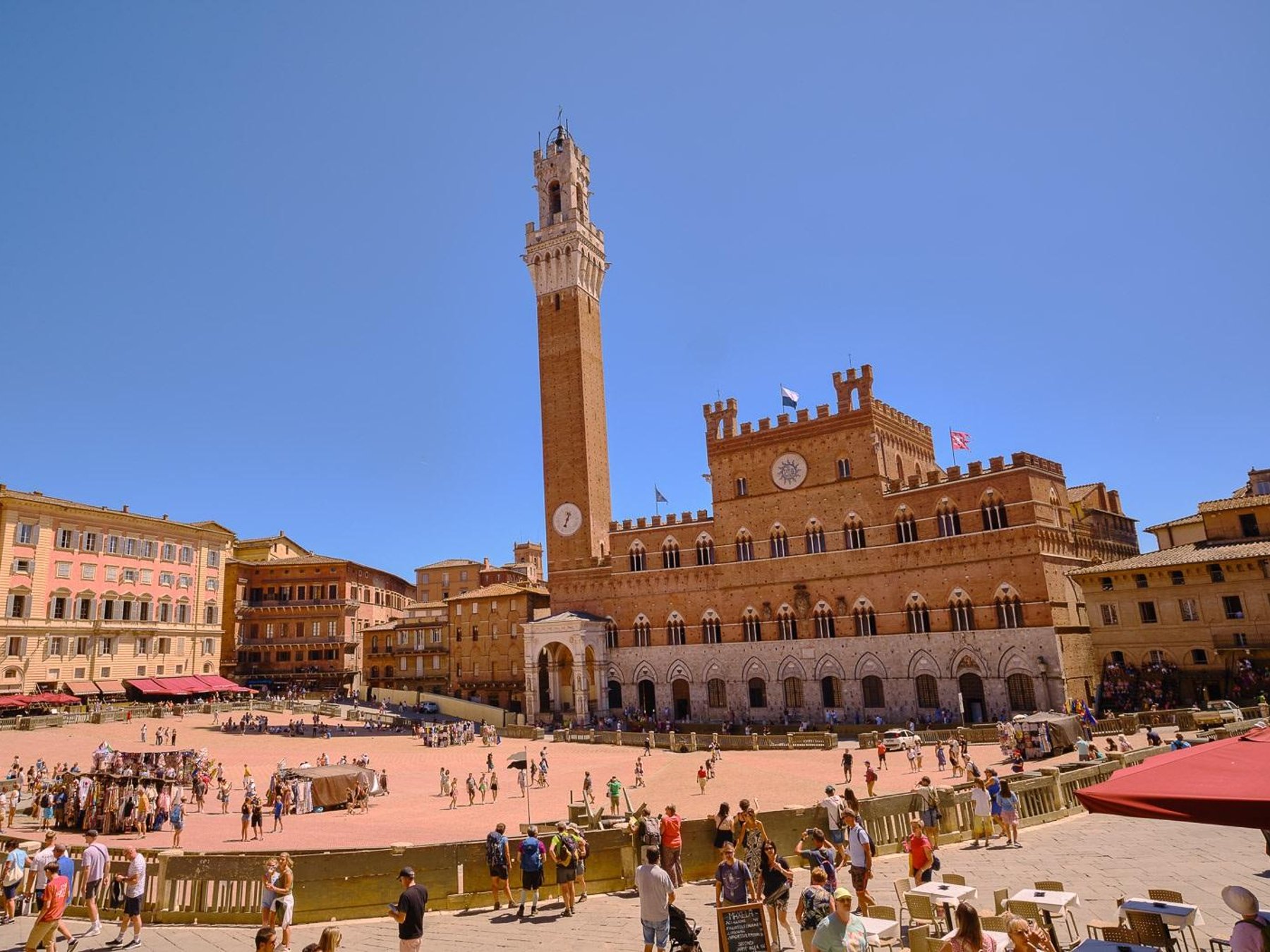 Siena, San Gimignano & Monteriggioni mit Verkostung