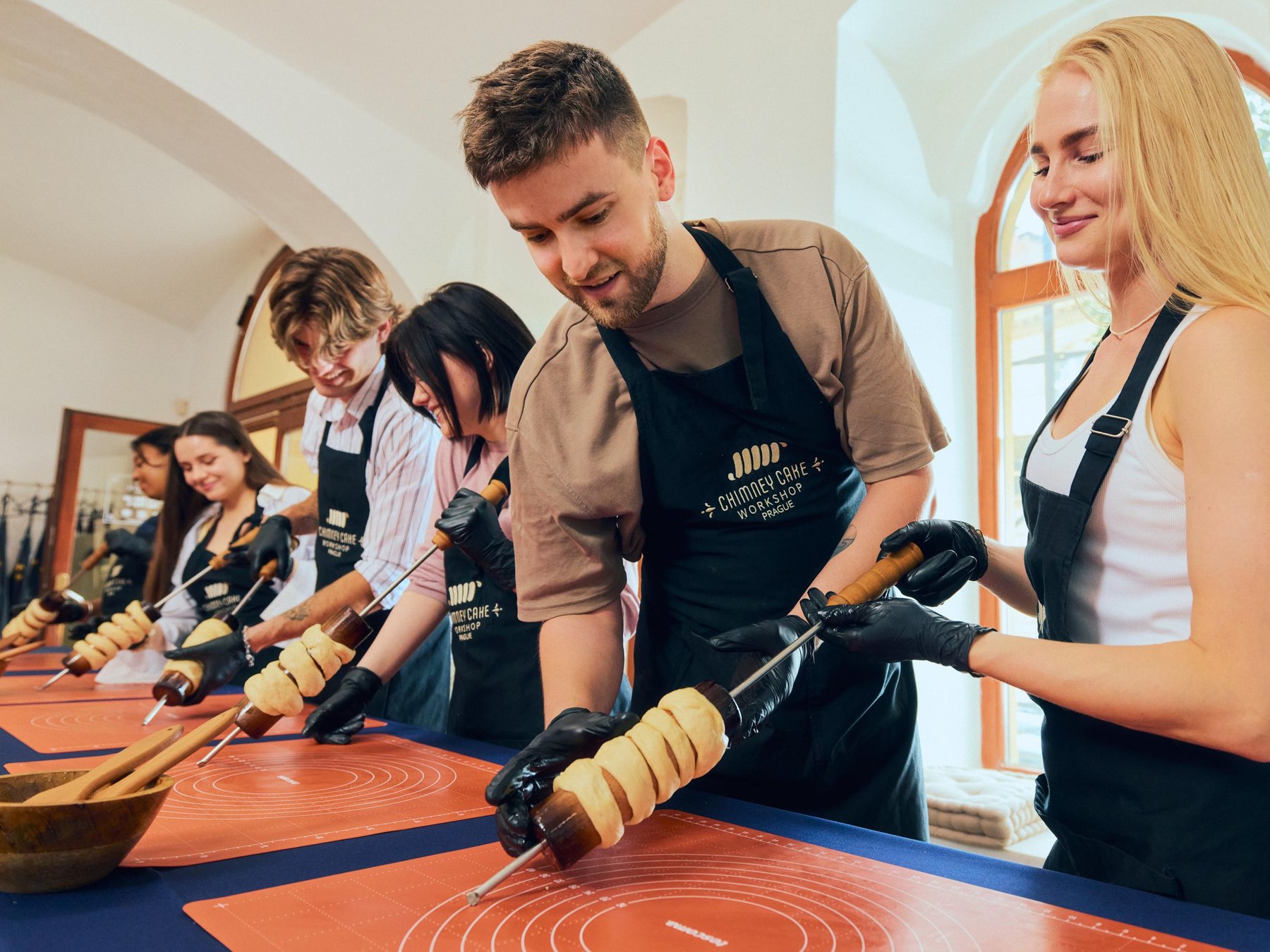 Prag: Workshop zur Herstellung von traditionellem Schornsteinkuchen (Trdelník)