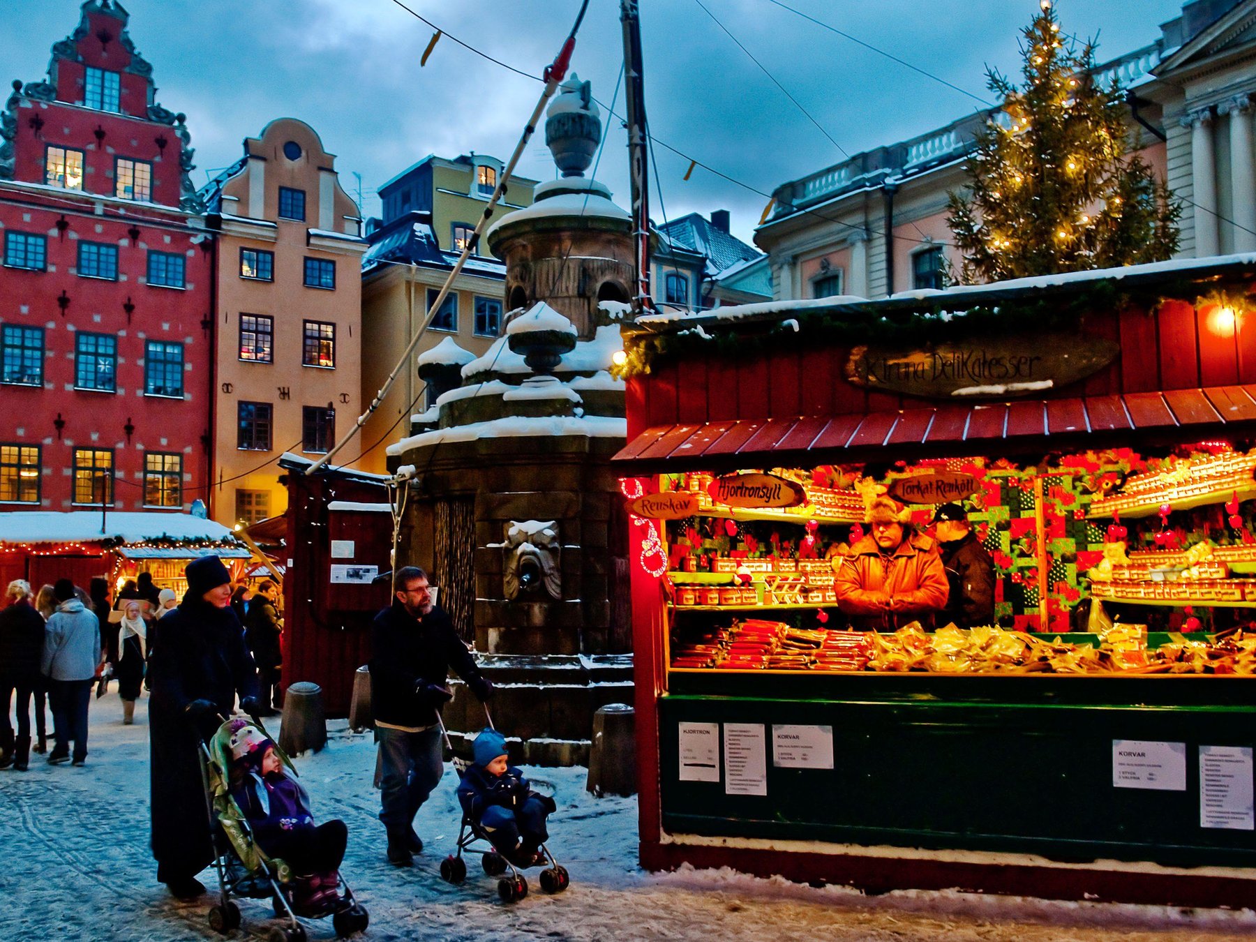 Stockholm Weihnachtsrundgang: Lichter, Markt & Verkostungen