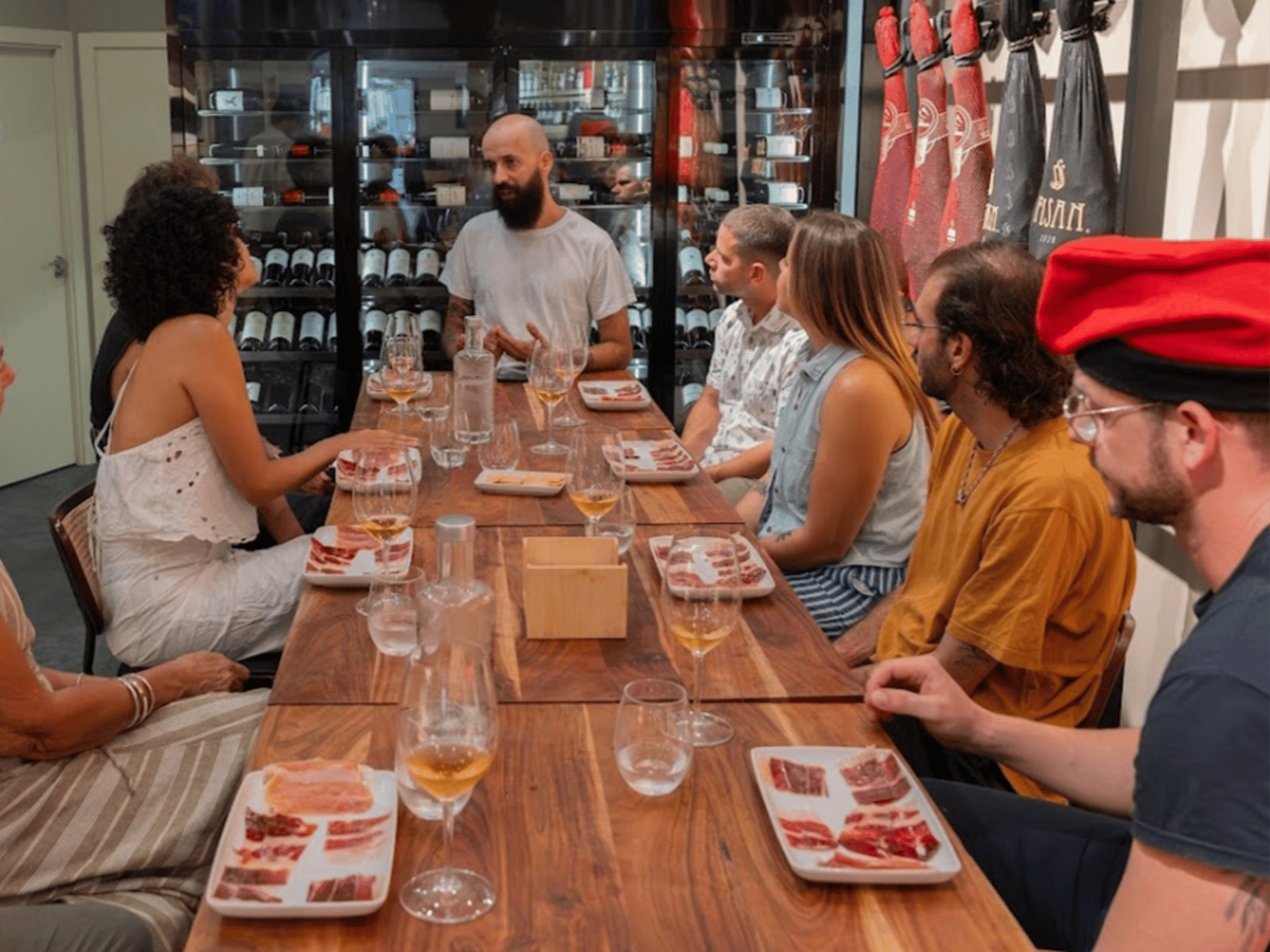 Barcelona: Jamón-Verkostung & Cava-Pairing, Spaniens bester Schinken