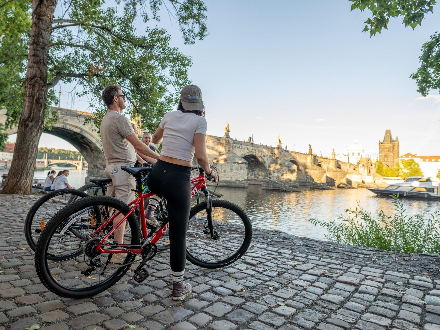 Prag Private alternative und historische E-Bike-Tour 3h 30m