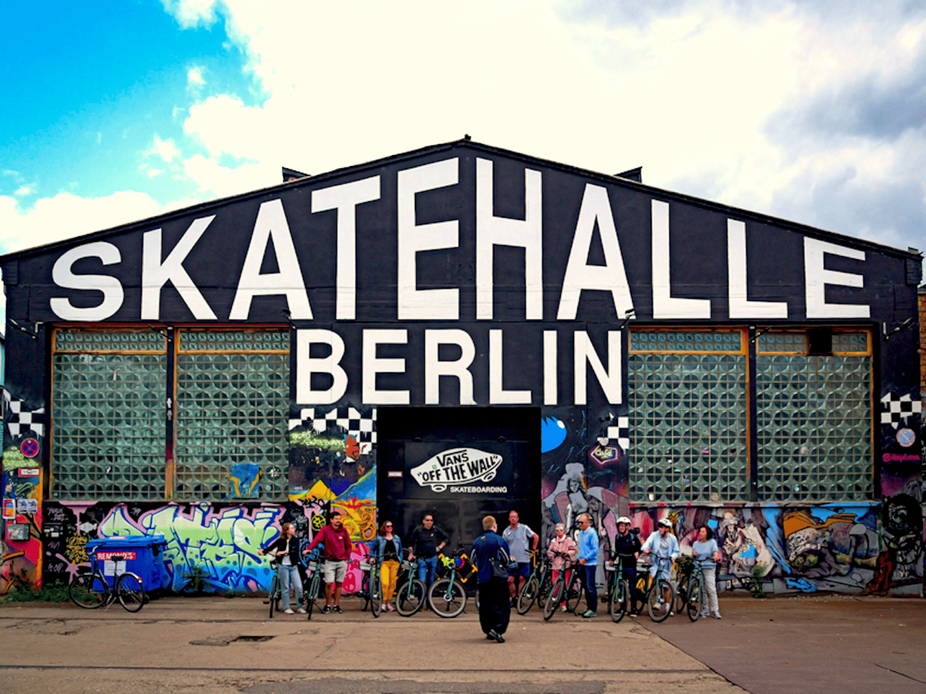 Erlebe das alternative Kreuzberg auf einer Fahrradtour