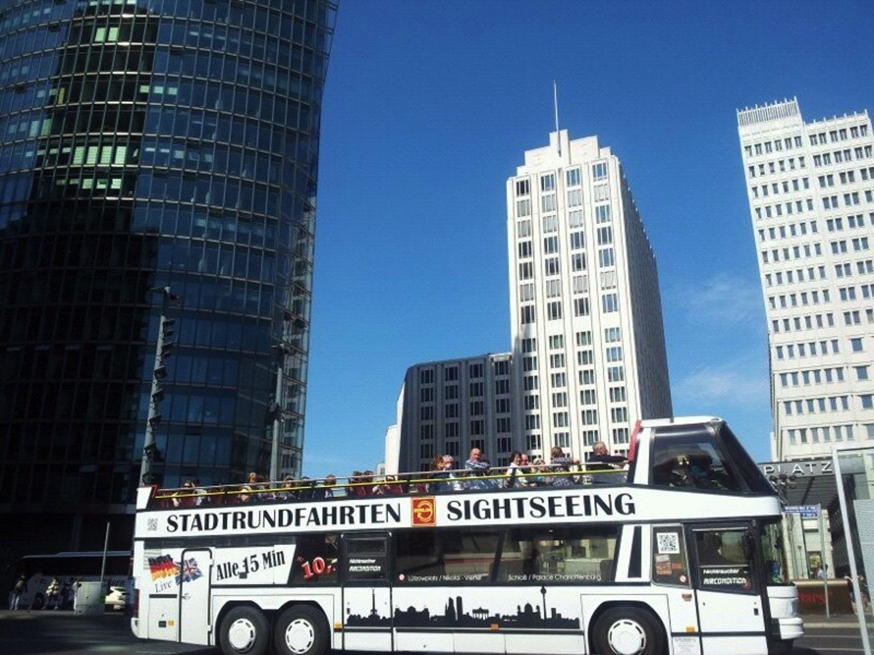 Hop-On Hop-Off Stadtrundfahrt mit Bus und Boot