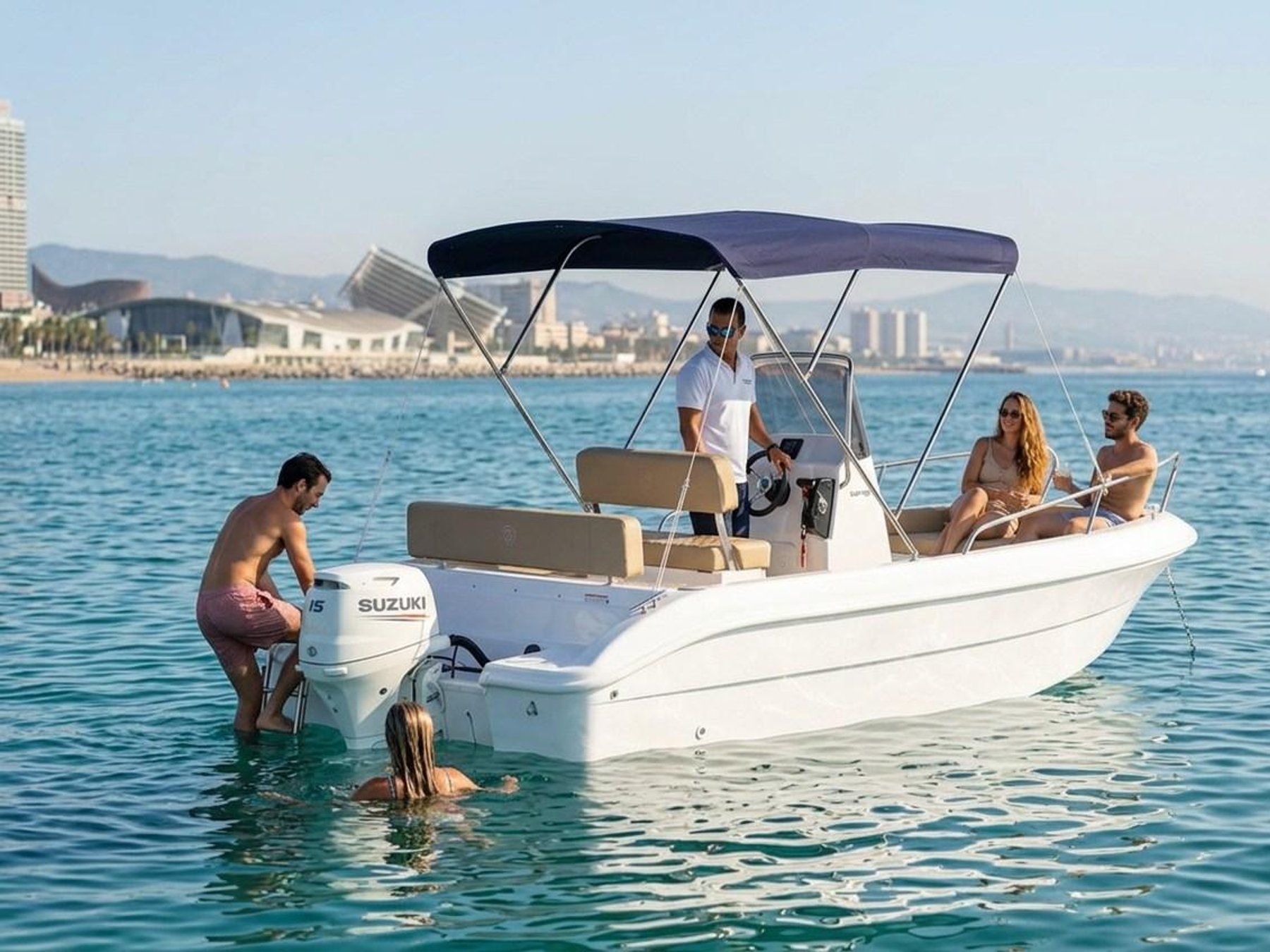 Barcelona: Private Bootstour mit Skipper inklusive