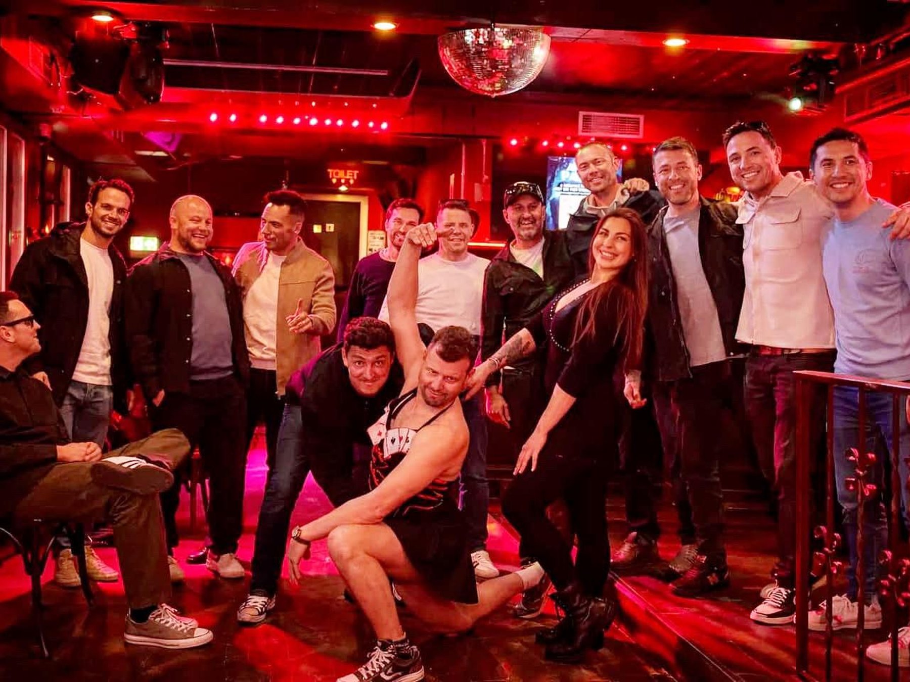 Amsterdam Rotlichtviertel Kneipenbummel mit Häschen-Hostess