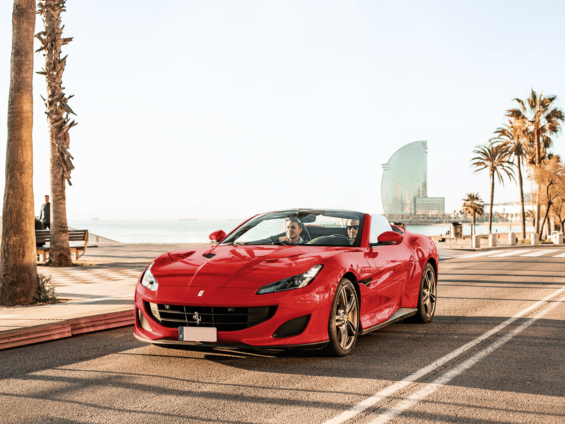 Barcelona10-minute Barceloneta Beach Supercar City Tour