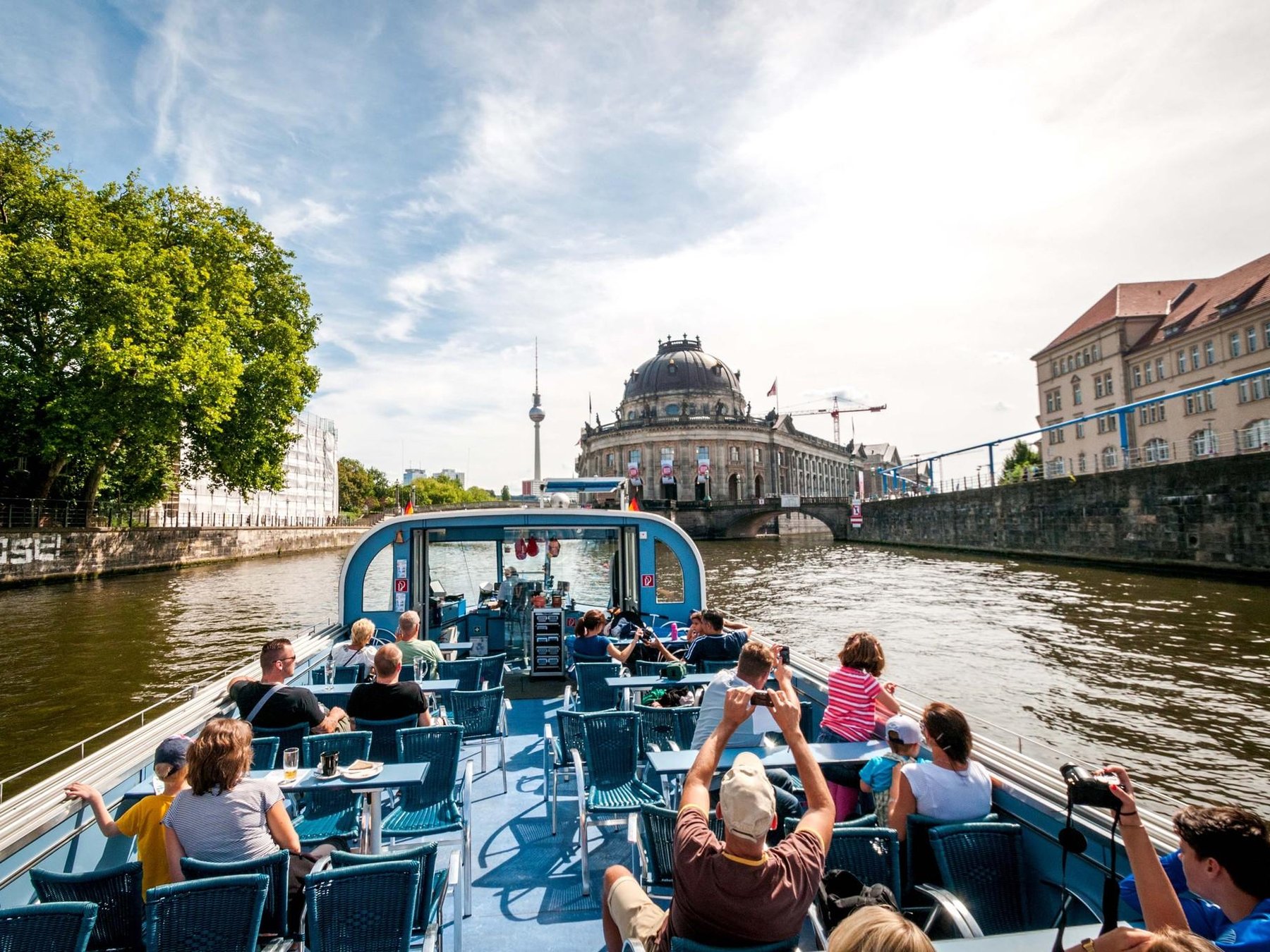 Bootsfahrt auf Spree & Landwehrkanal mit Live-Führung