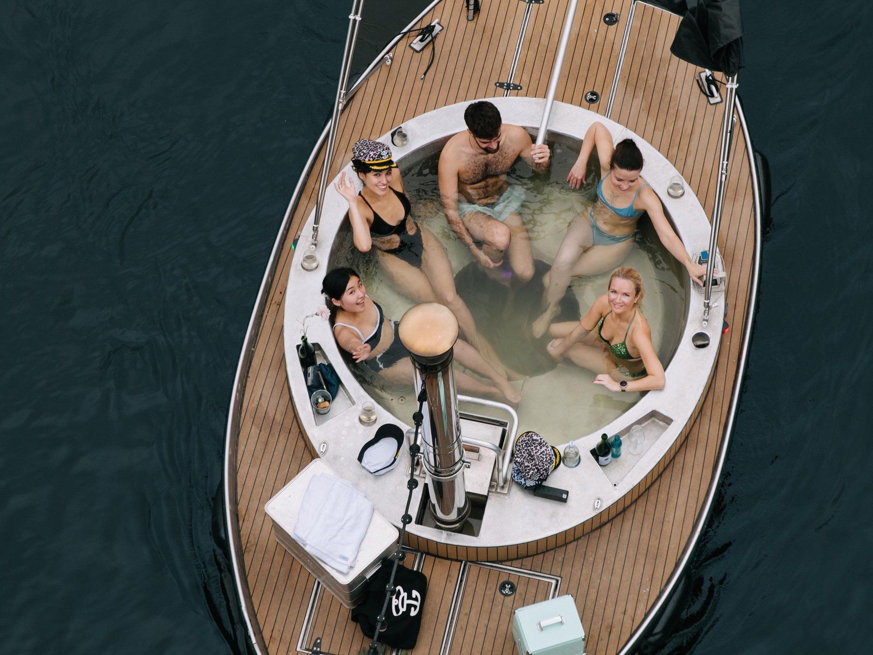 Privates schwimmendes Hot Tub Boot Erlebnis