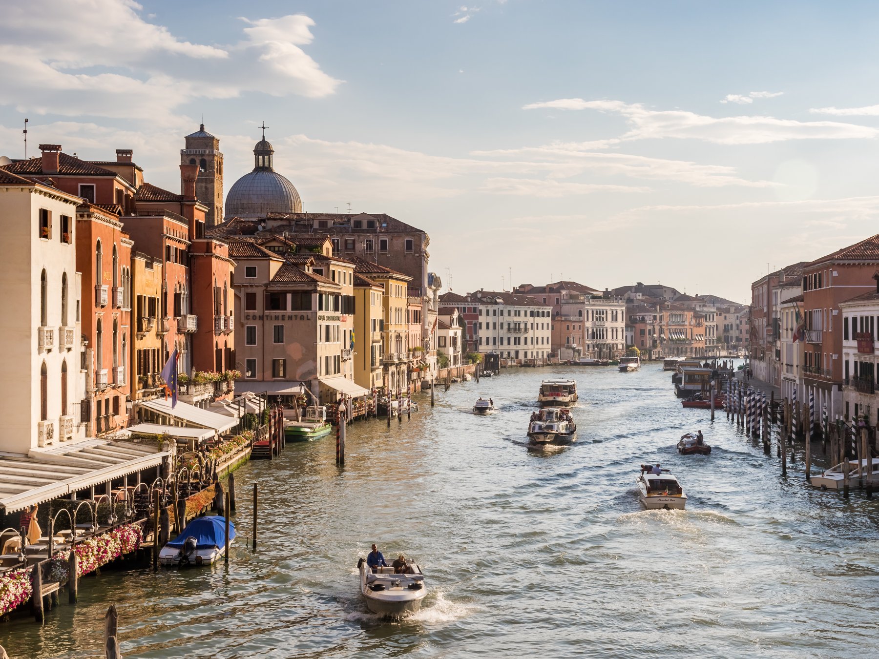 Venedig: Wassertaxi zum Bahnhof Santa Lucia vom Hotel