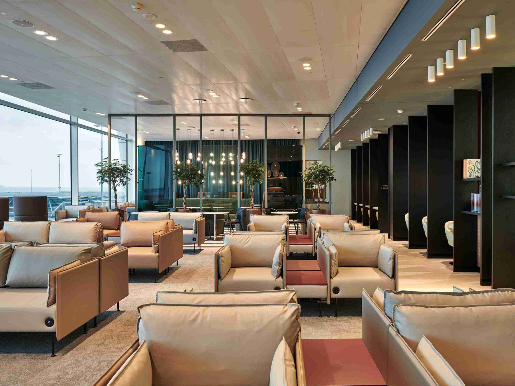 AMS Flughafen Amsterdam Schiphol: Zugang zur Aspire Lounge