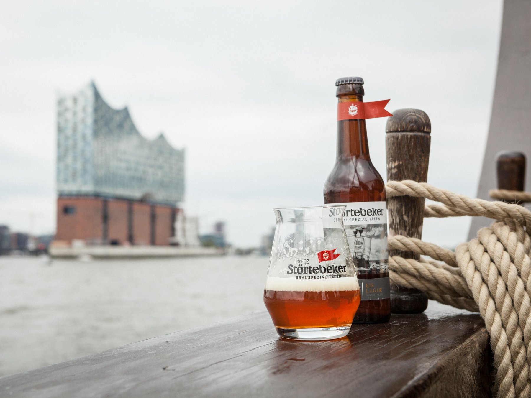 In HamburgElbphilharmonie Plaza (Guided Tour) with Störtebeker Beer