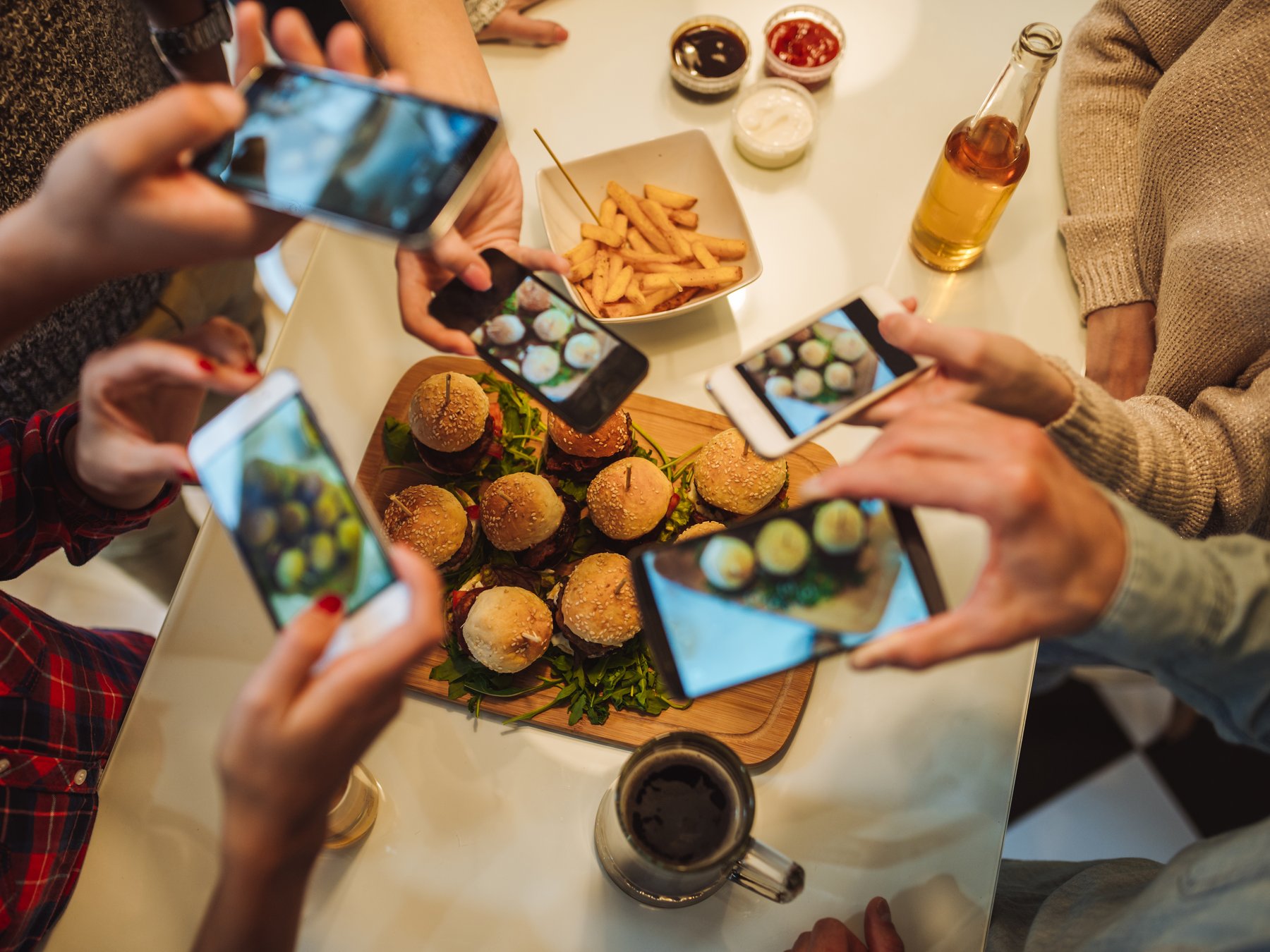 Elphi Plaza and HafenCity Culinary Food Tour