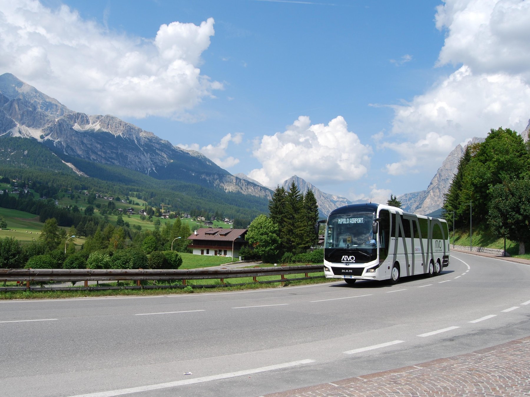 Direktbus Venedig Flughafen nach Cortina