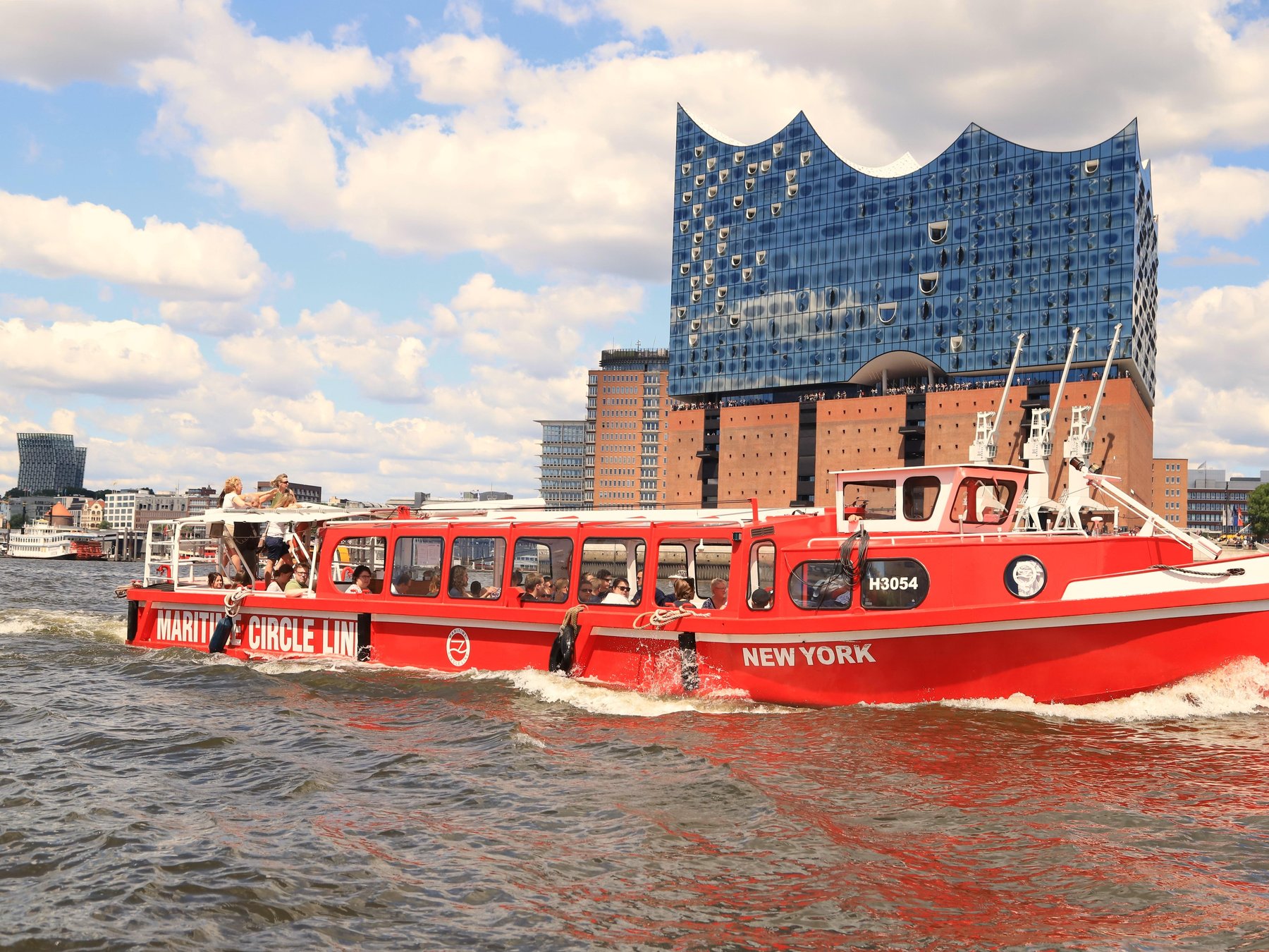 Hamburg: 2-stündige Bootstour im Hafen