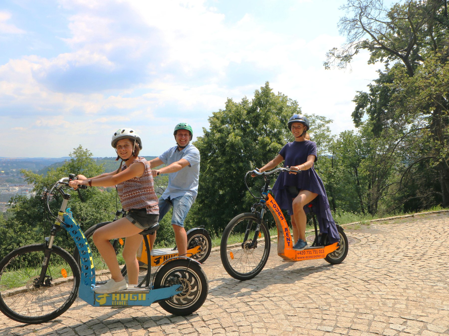 Prag: Highlights-Tour mit dem E-Scooter oder E-Bike