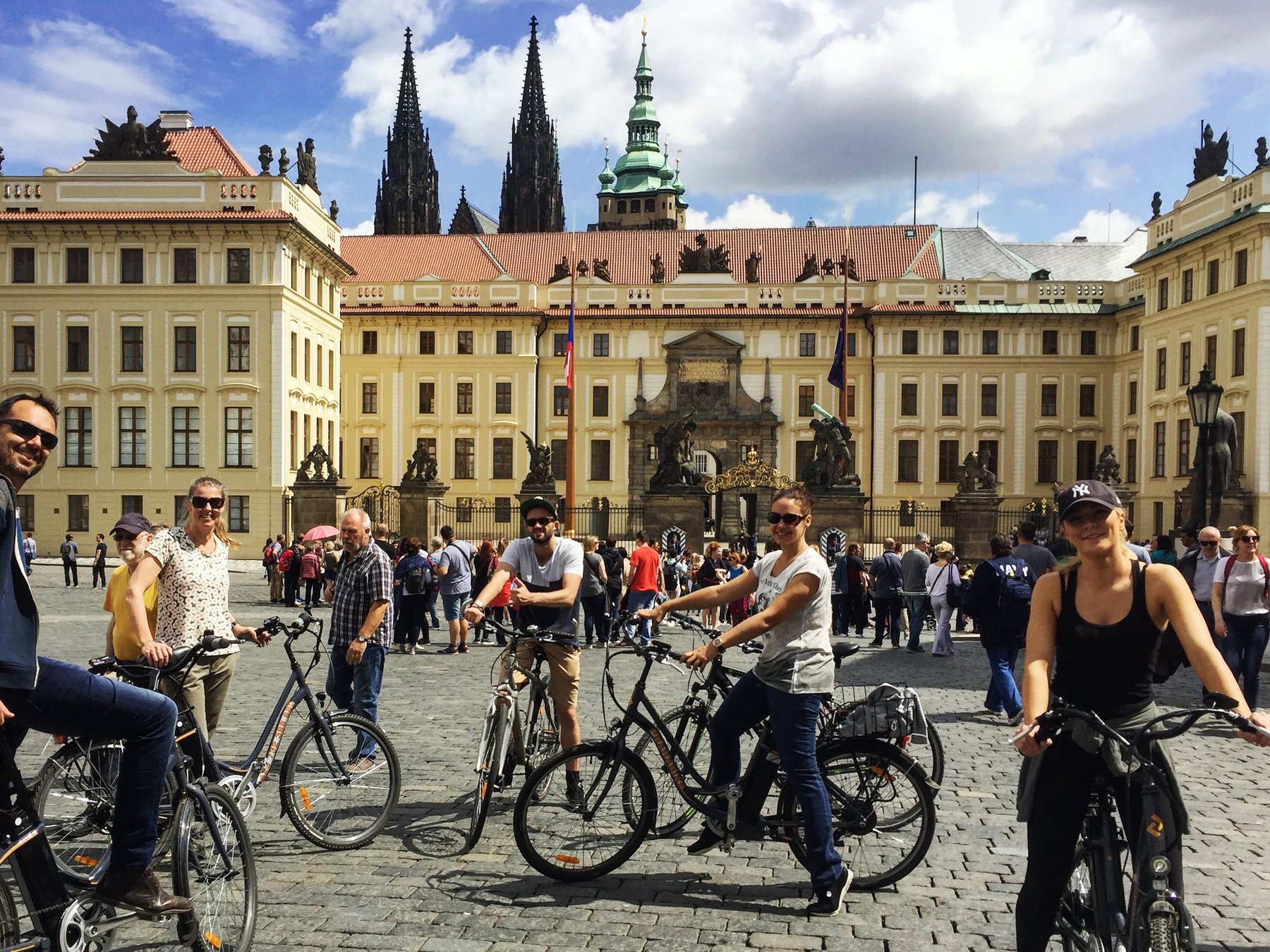Prag: Elektro-Fahrrad-Stadttour: Burgviertel und Prager Altstadt