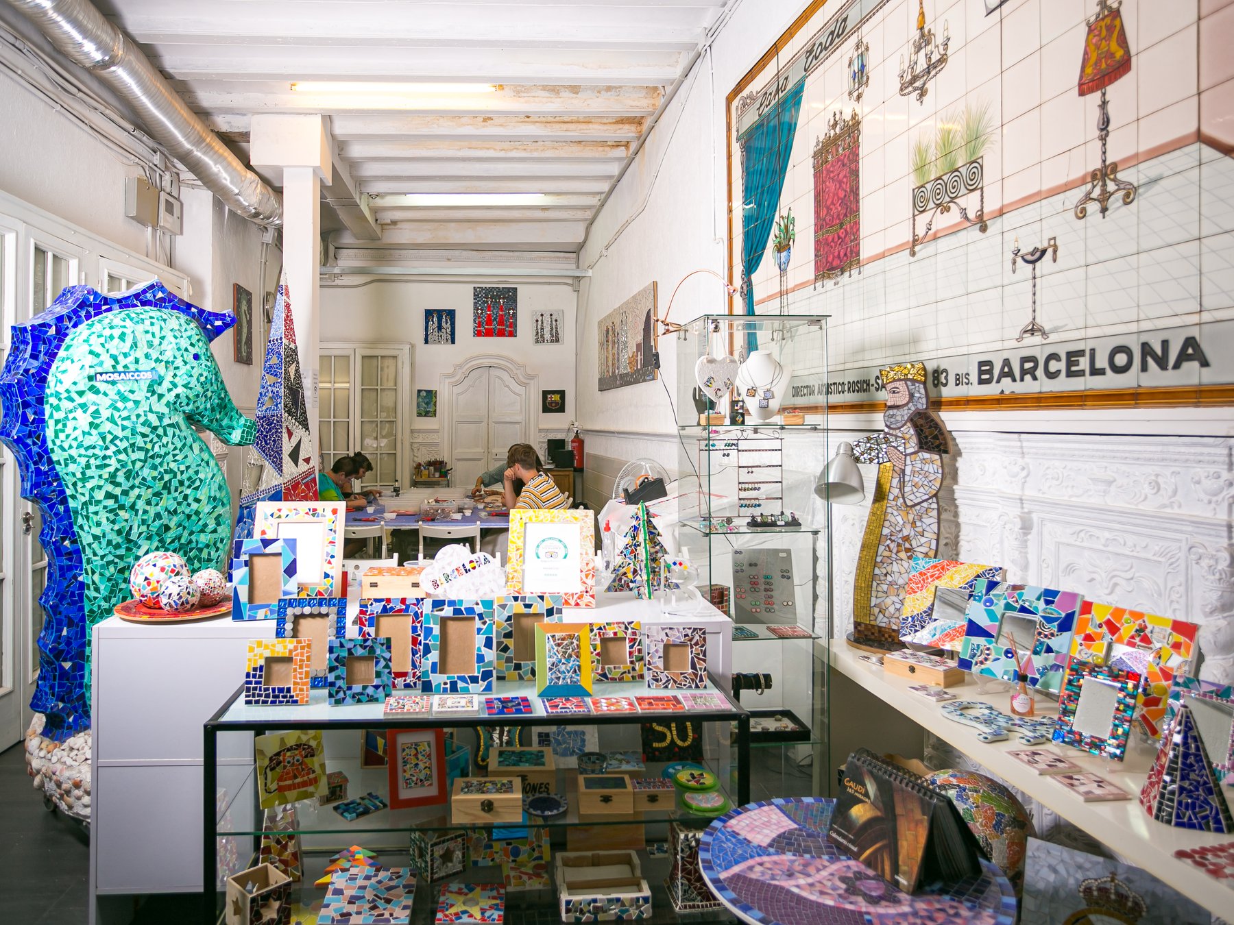 Geführter Gaudís Trencadís Mosaik-Workshop in Barcelona