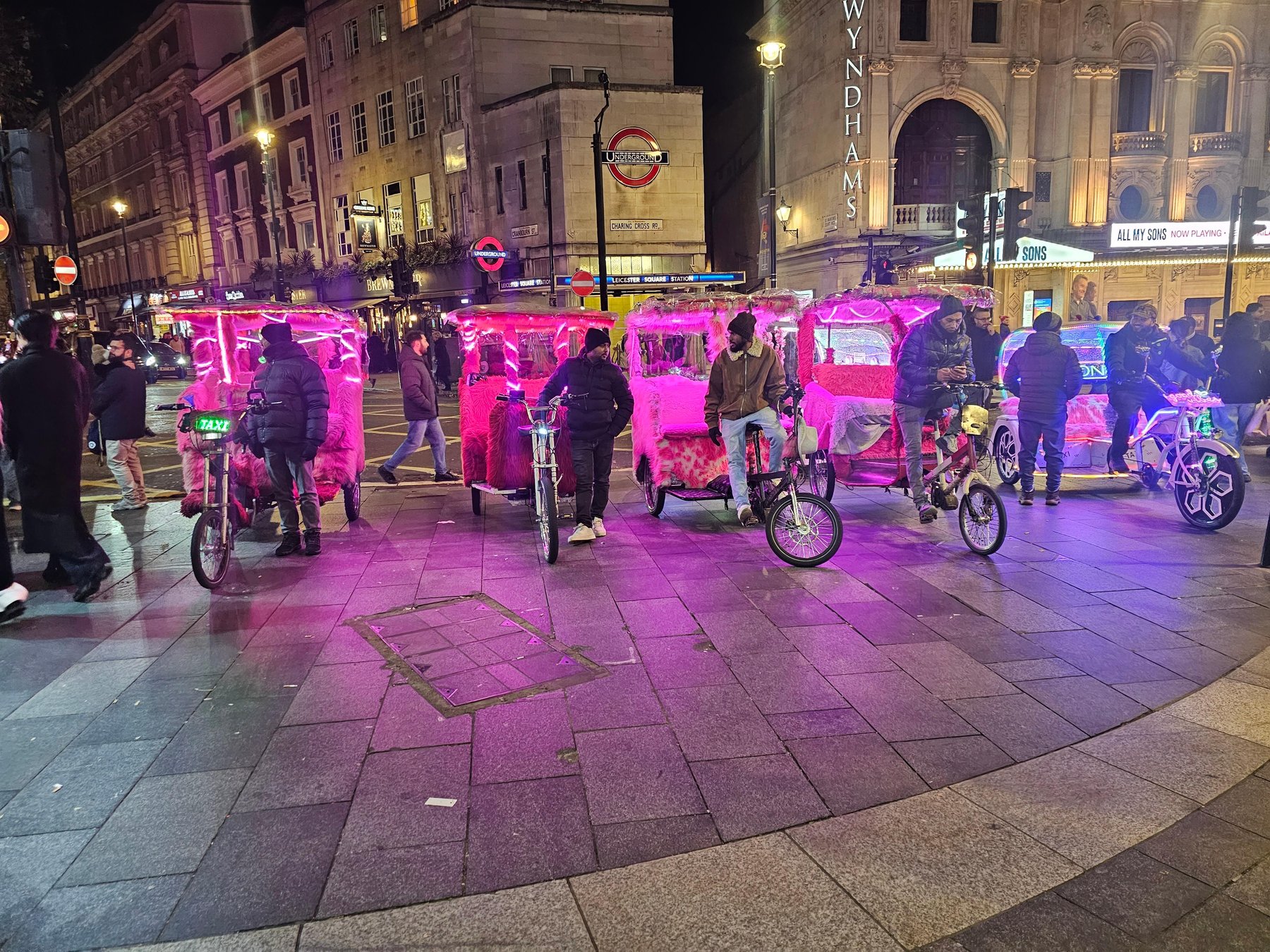 Nächtliche Pedicab-Tour + Sekt (Optional)