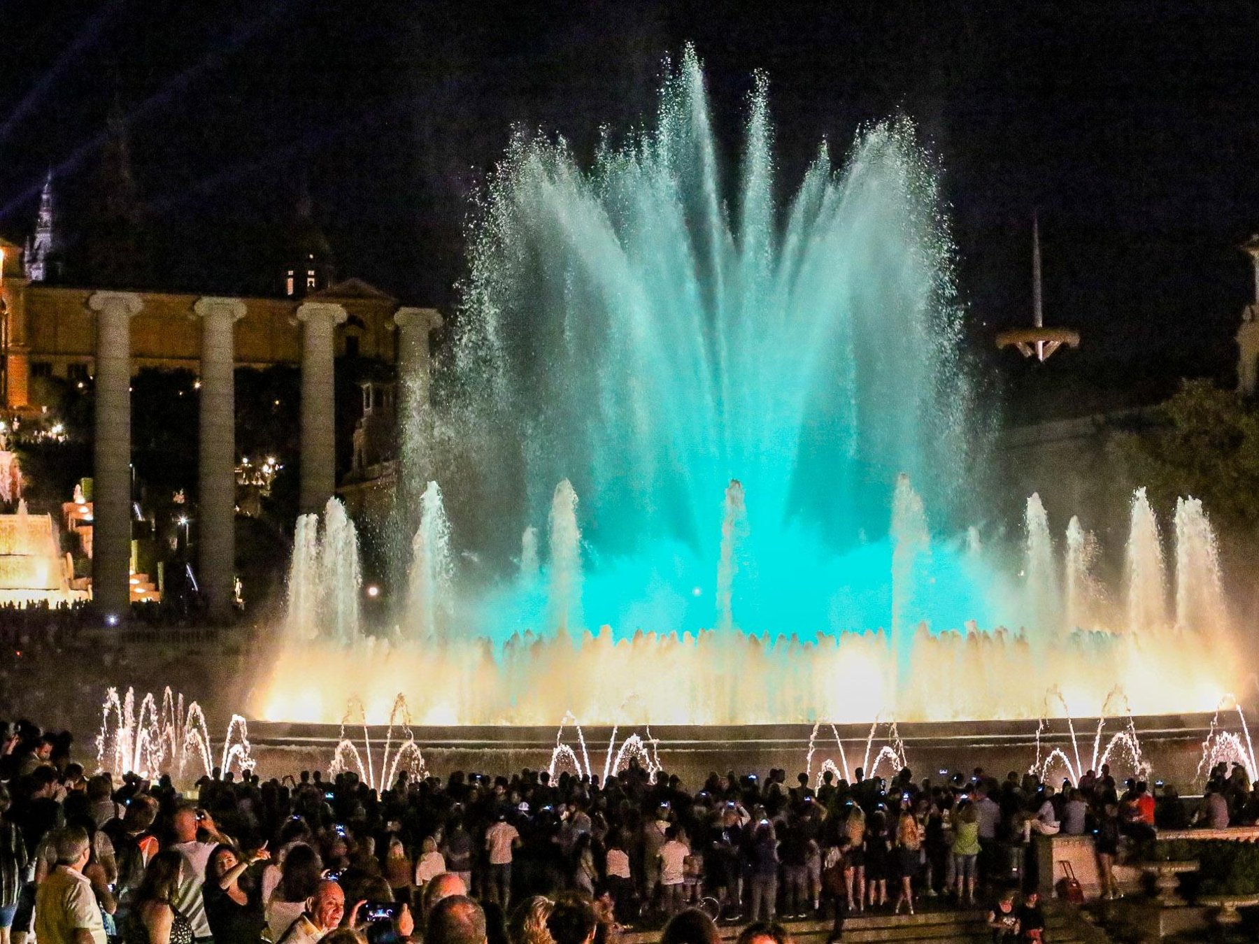 SalouBarcelona und die Magischen Brunnen
