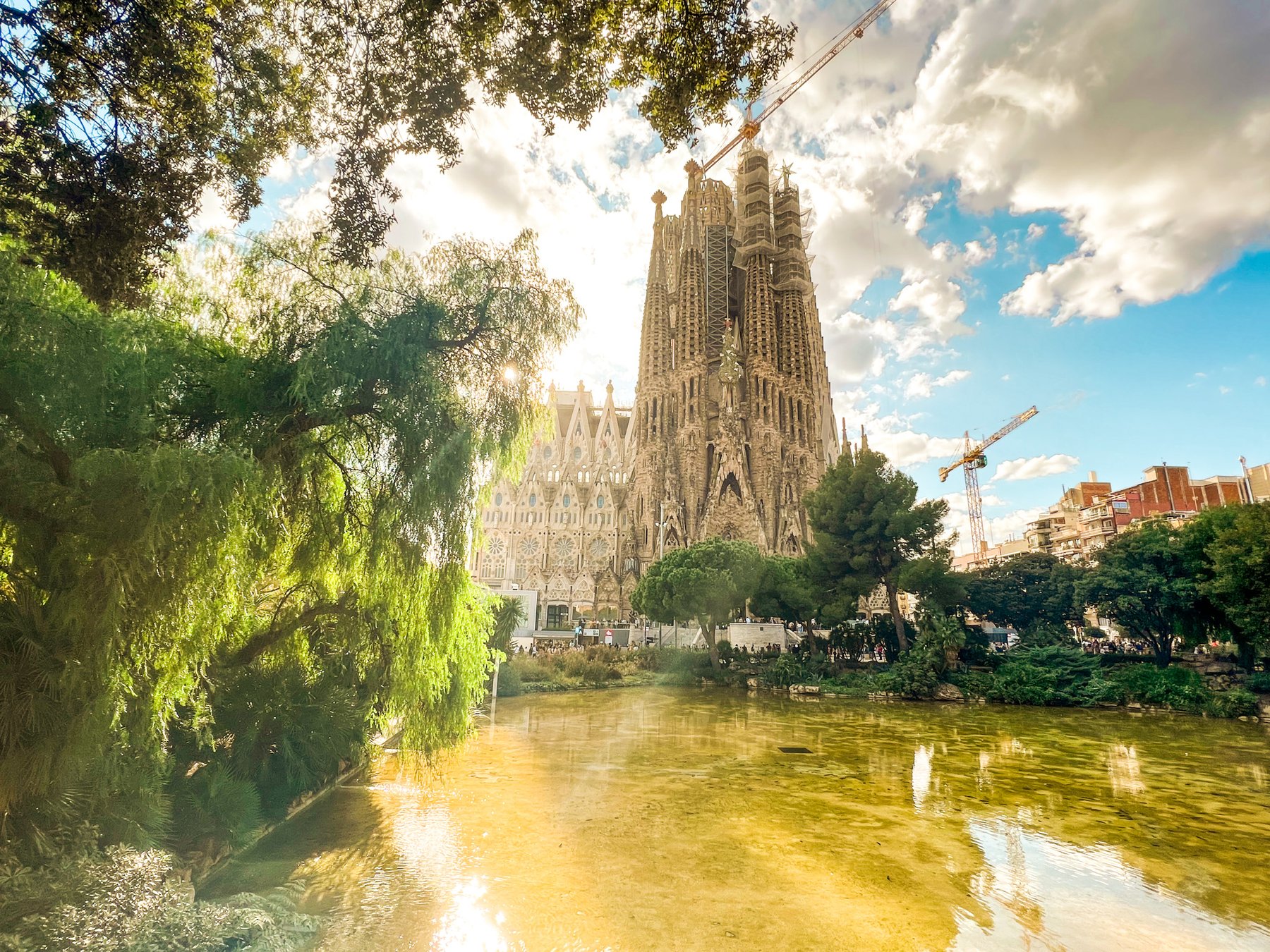 Sagrada Familia, Park Güell & Gotisches Viertel Tour
