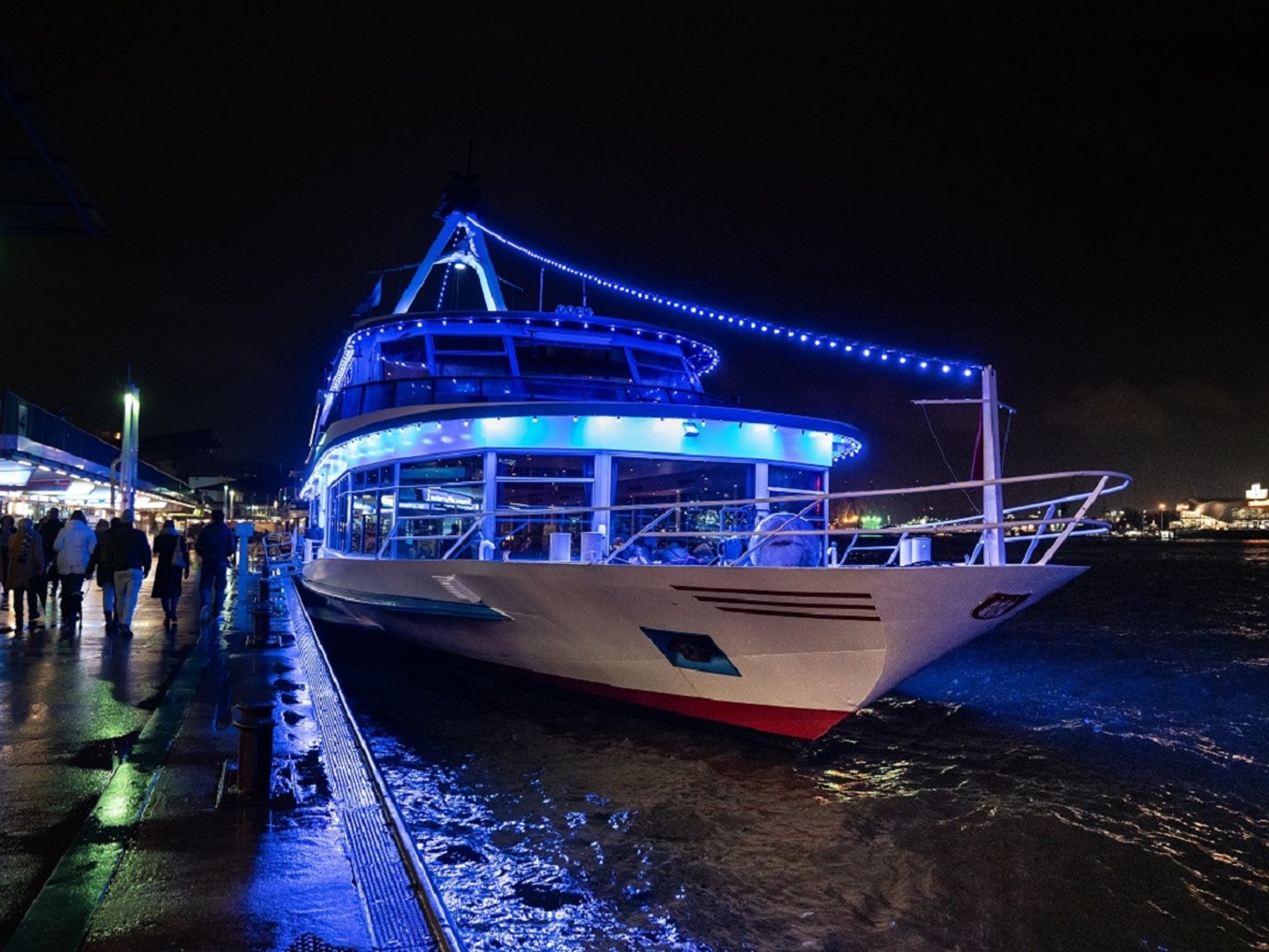 Hamburg: Elbe Samstag Nacht Boot Party