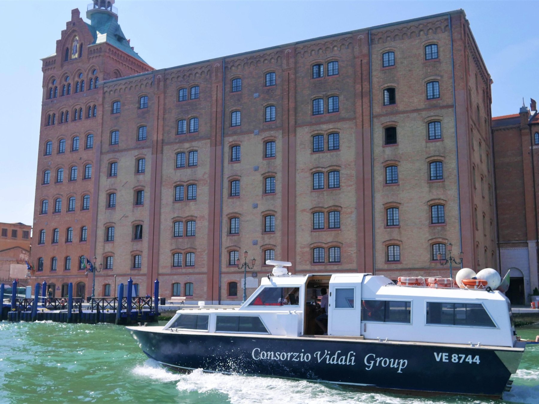 Flughafen Marco Polo: Privates Wassertaxi zum/vom Stadtzentrum von Venedig