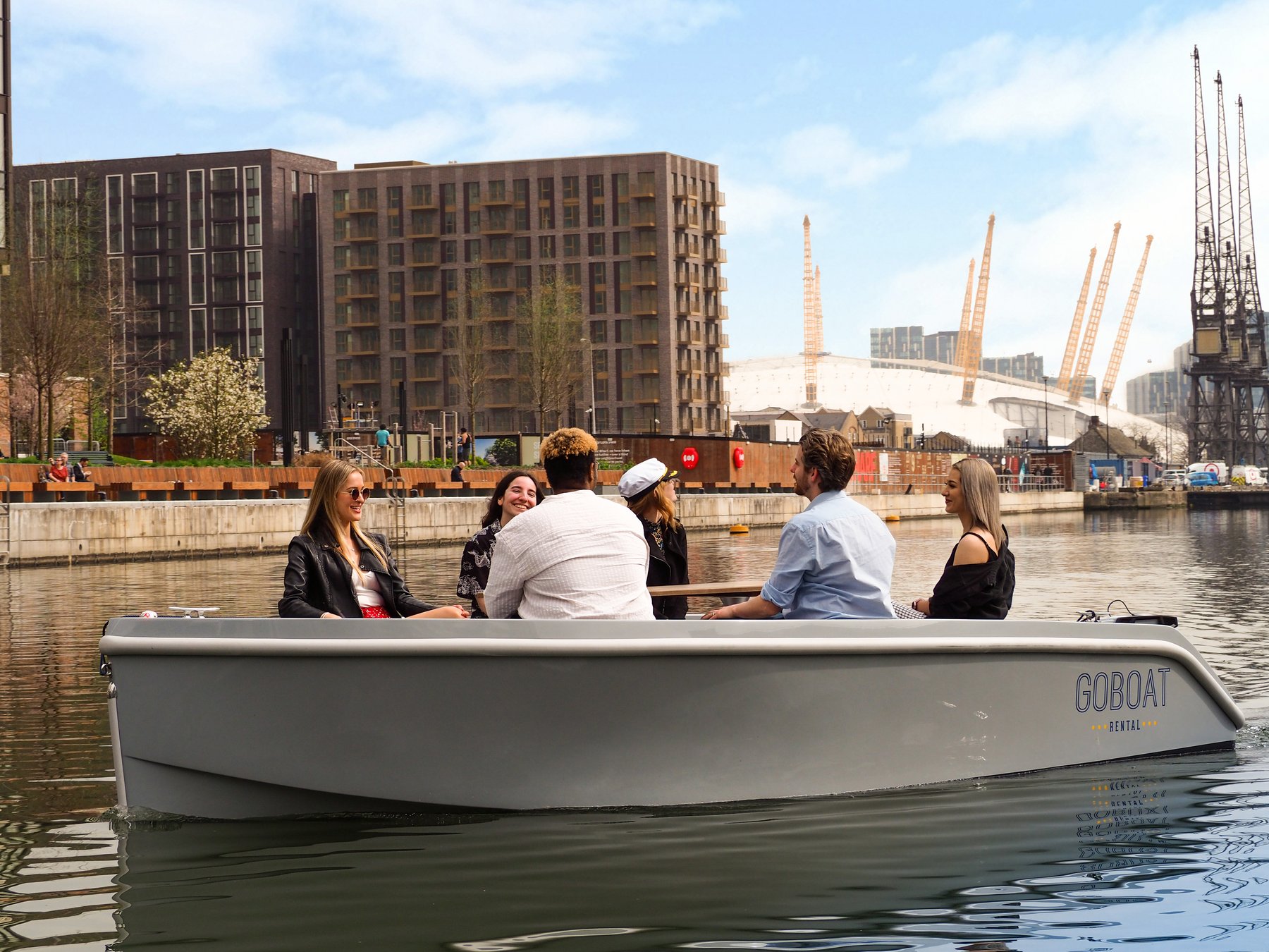 GoBoat Verleih in Canary Wharf mit London Docklands