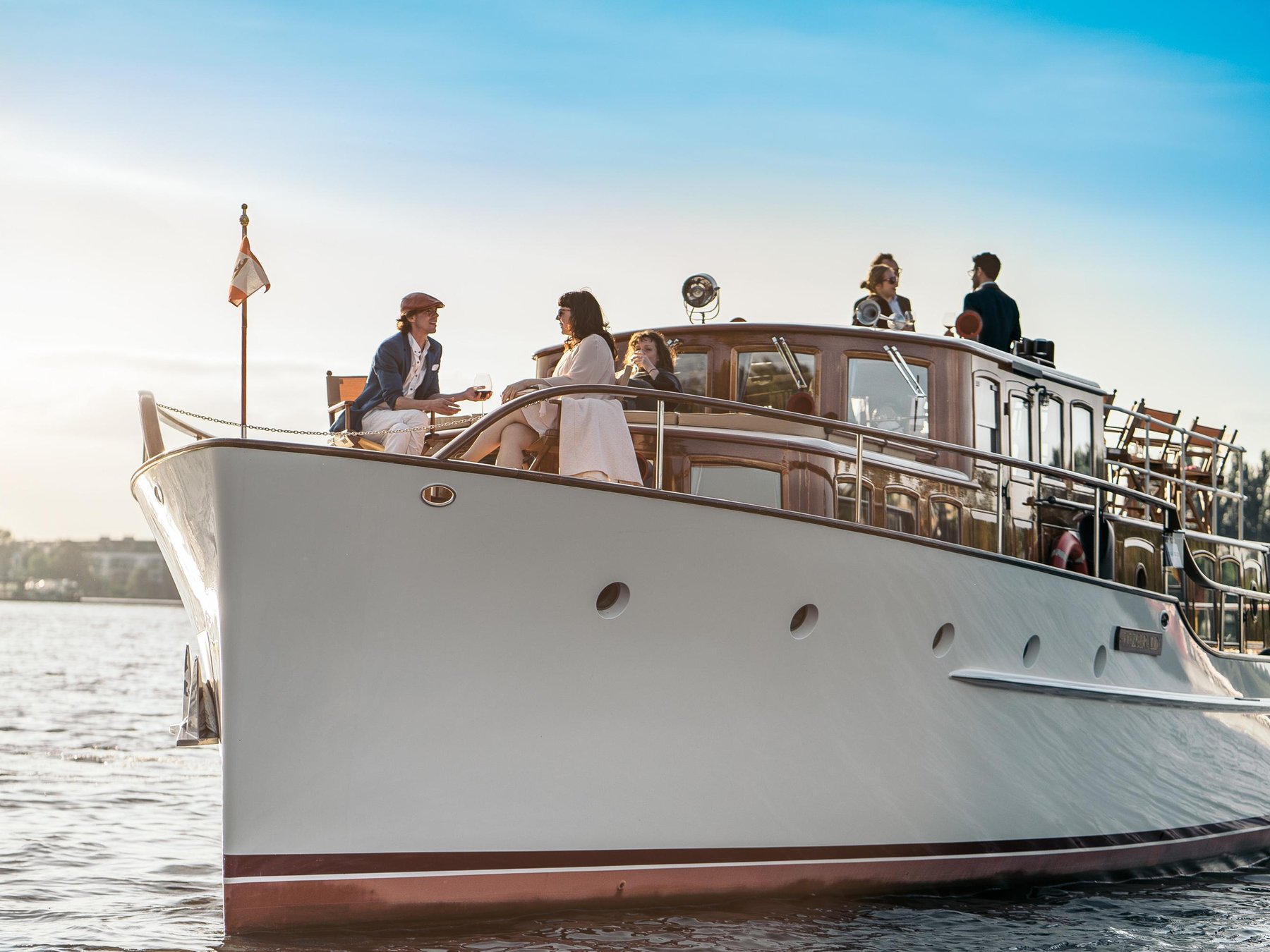 Berlin 1-stündige Boutique-Kreuzfahrt auf der elektrischen FITZGERALD 1 Stunde -